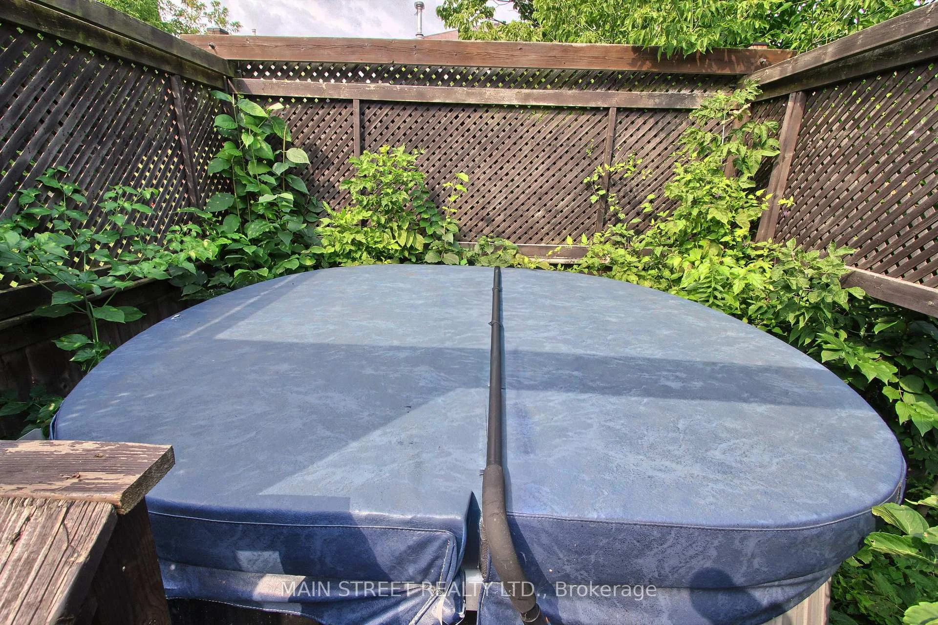 Photo 51 of 109 Bishop Drive, Barrie, Ardagh — HOMEH