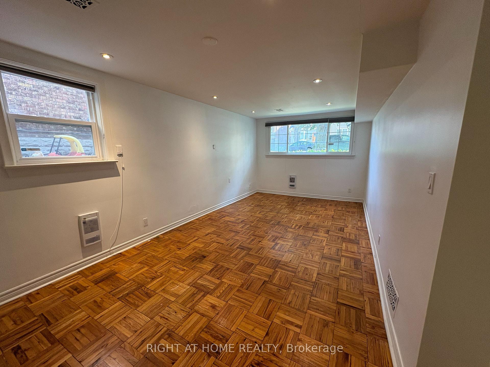 Photo 4 of Unit one, 170 Bowood Avenue, Toronto, Lawrence Park North — HOMEH