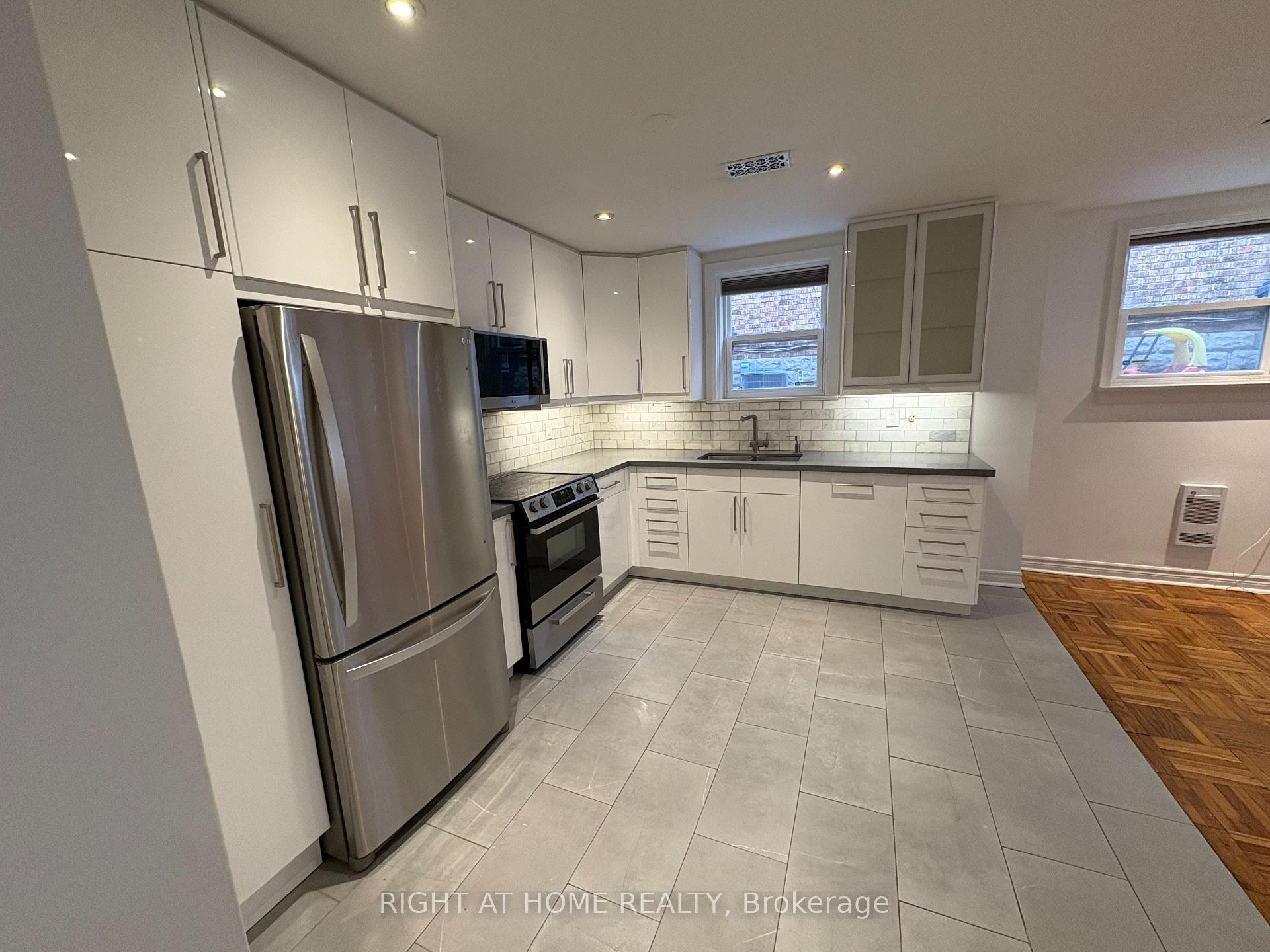 Photo 8 of Unit one, 170 Bowood Avenue, Toronto, Lawrence Park North — HOMEH