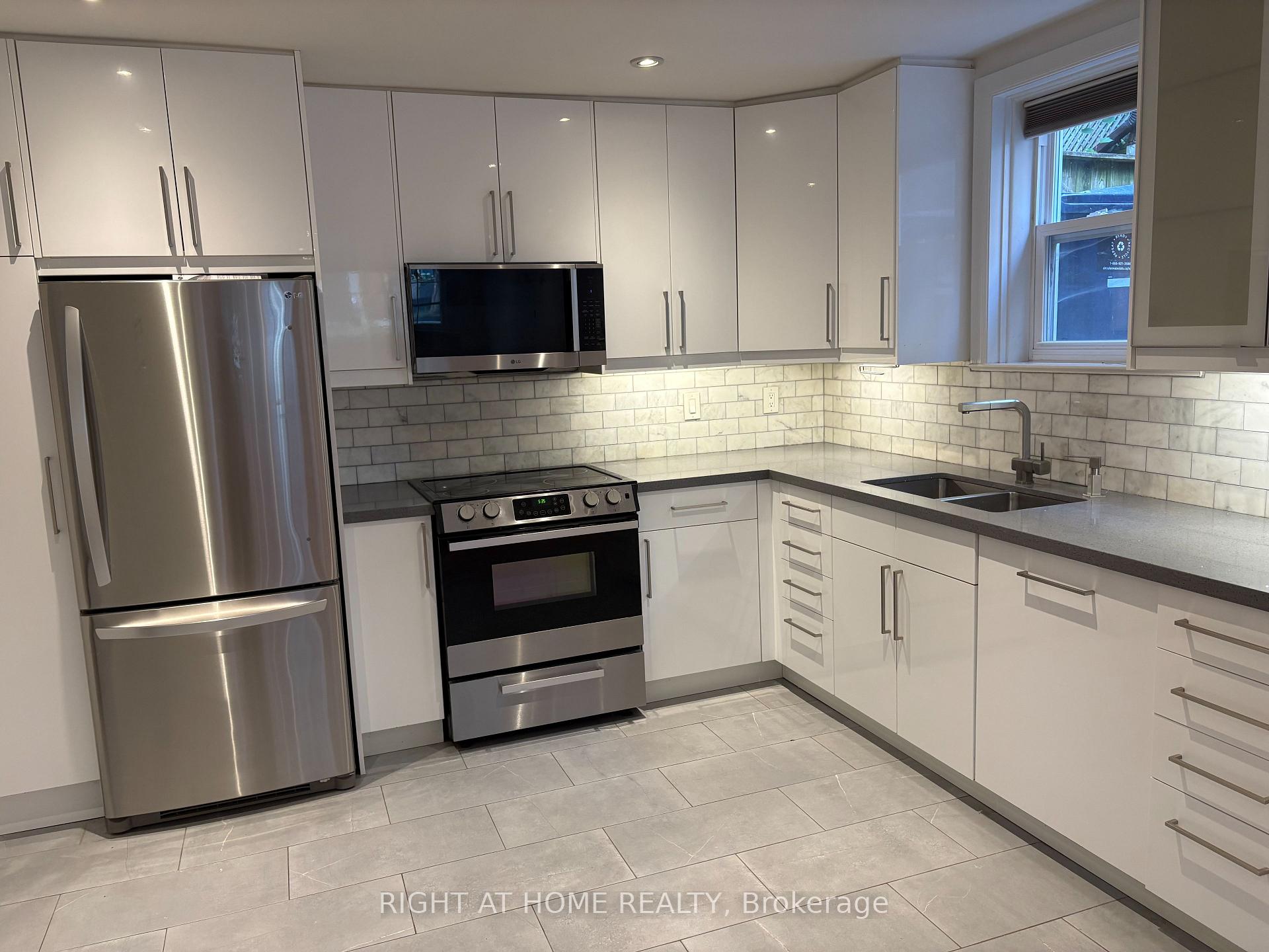 Photo 9 of Unit one, 170 Bowood Avenue, Toronto, Lawrence Park North — HOMEH