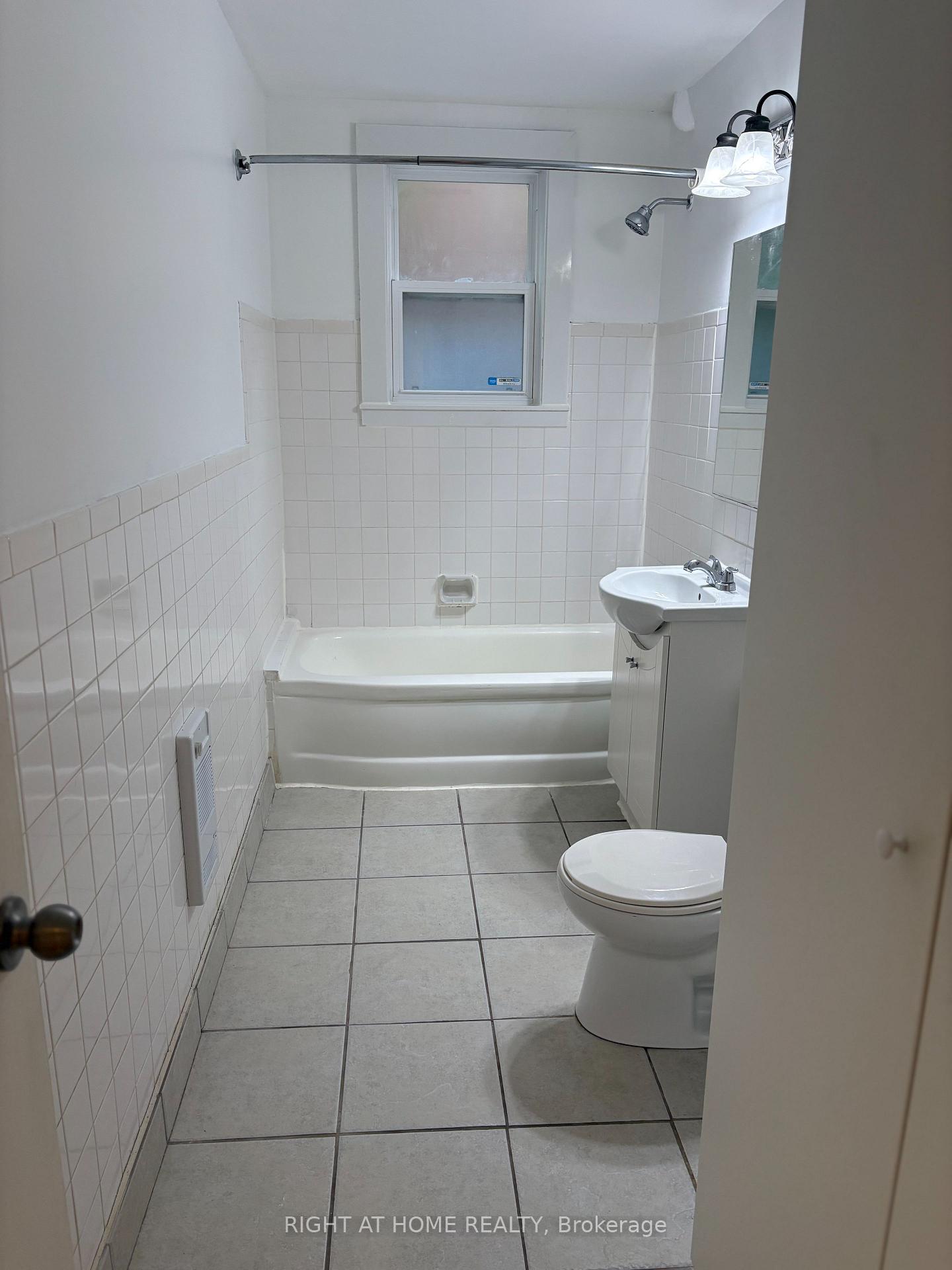 Photo 13 of Unit one, 170 Bowood Avenue, Toronto, Lawrence Park North — HOMEH