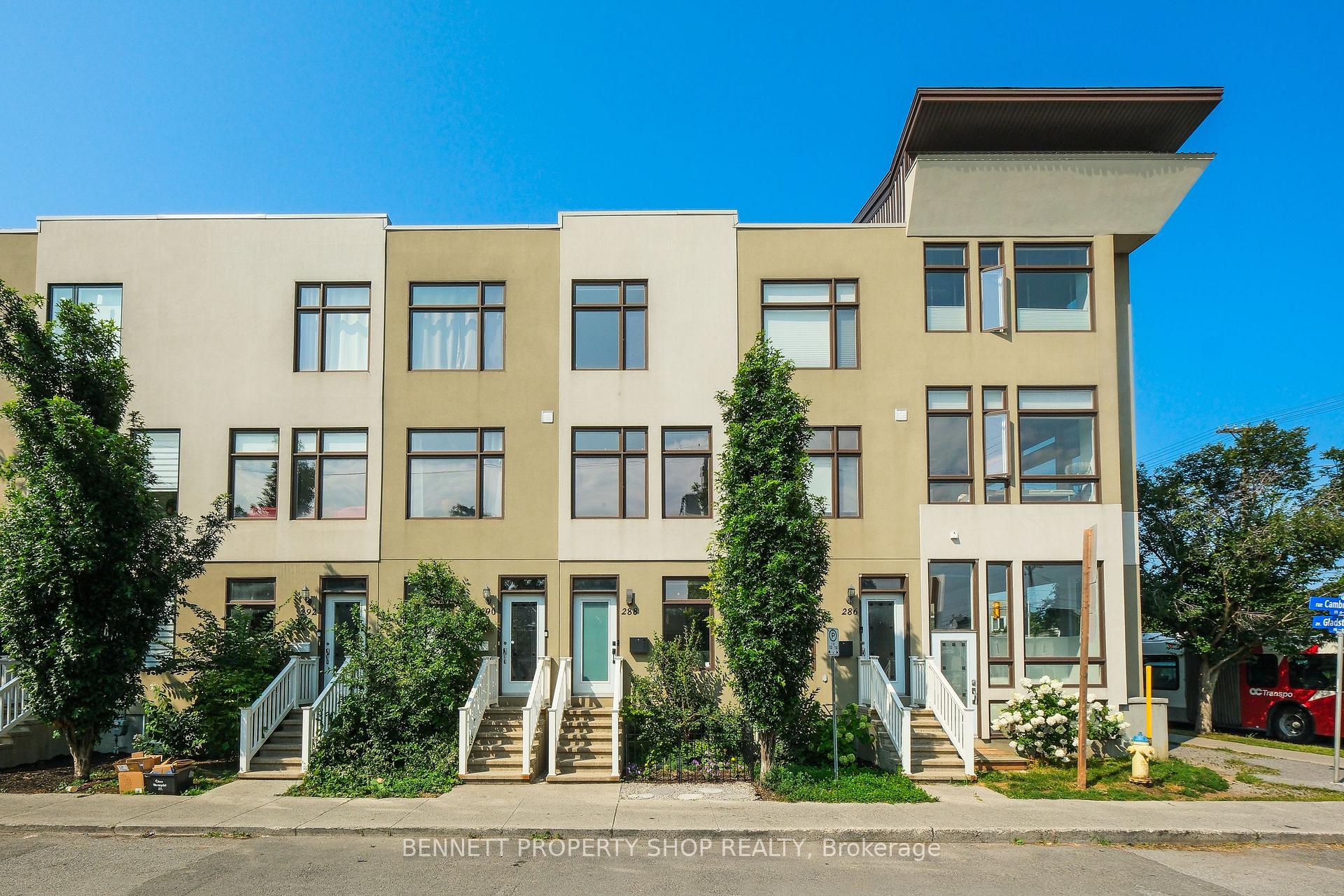 Front of 288 Cambridge Street N