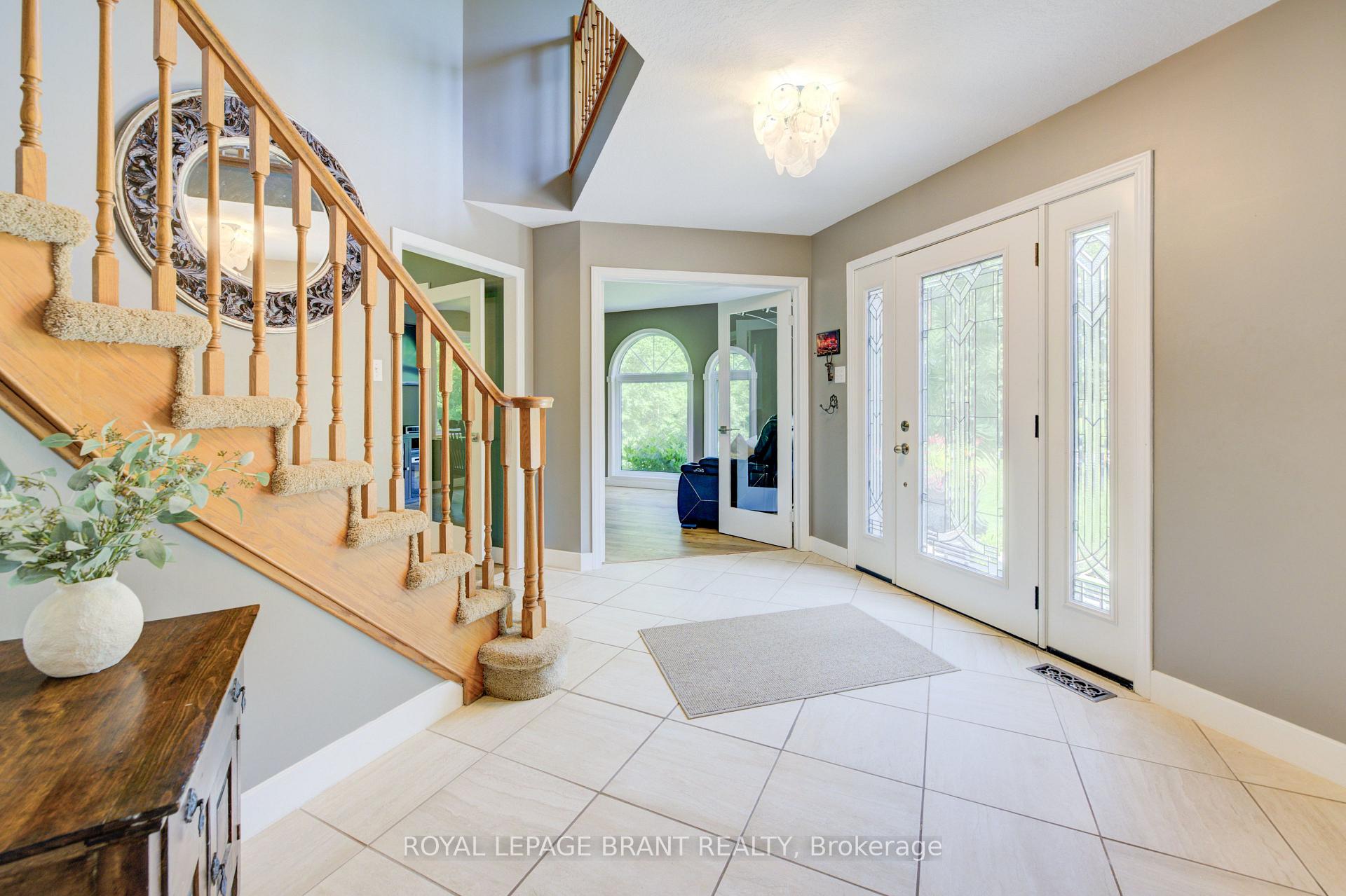 Photo 7 of 7664 Maltby Road E, Puslinch, Rural Puslinch East — HOMEH