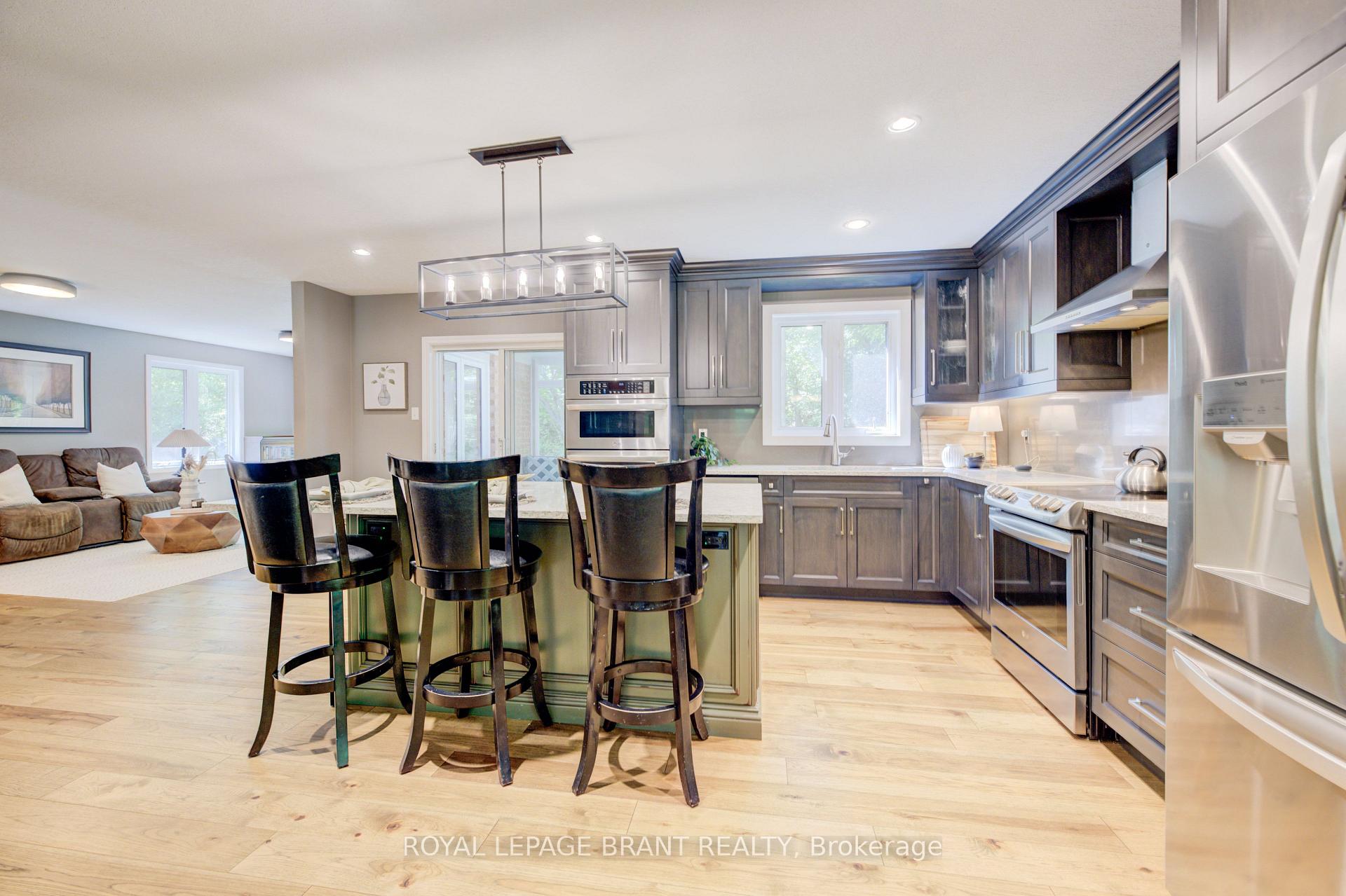 Photo 11 of 7664 Maltby Road E, Puslinch, Rural Puslinch East — HOMEH