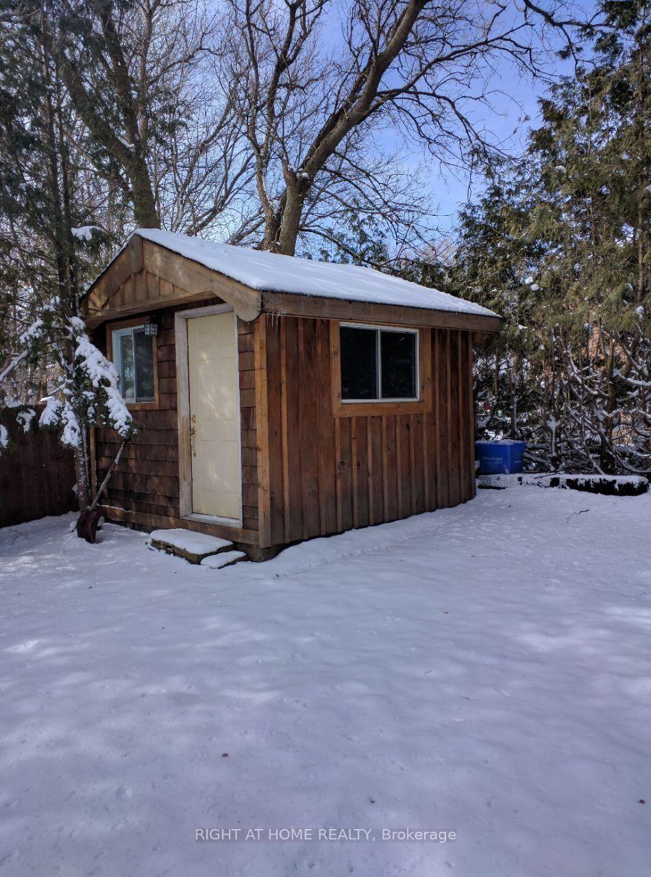 Photo 12 of 10 Rosehill Drive, Whitchurch-Stouffville, Rural Whitchurch-Stouffville — HOMEH