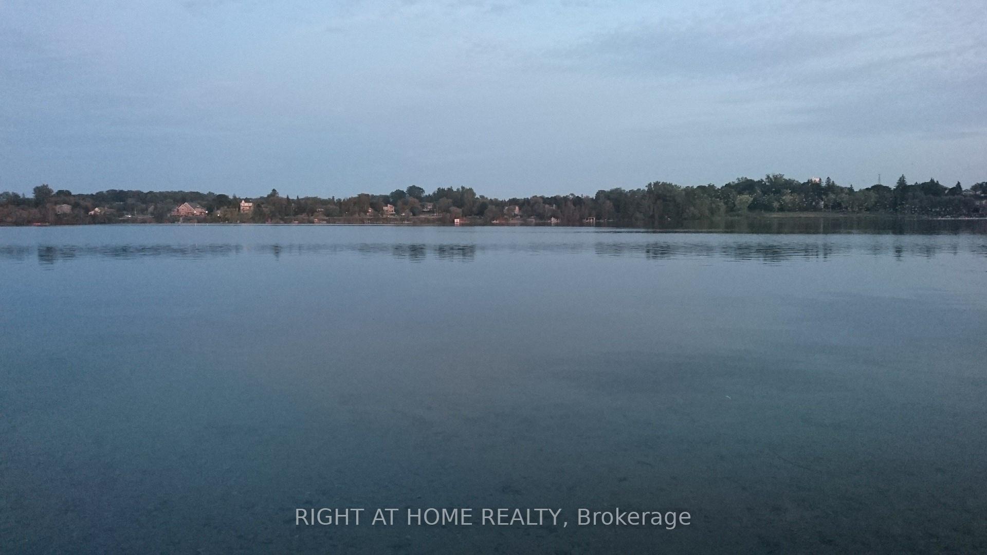 Photo 17 of 10 Rosehill Drive, Whitchurch-Stouffville, Rural Whitchurch-Stouffville — HOMEH