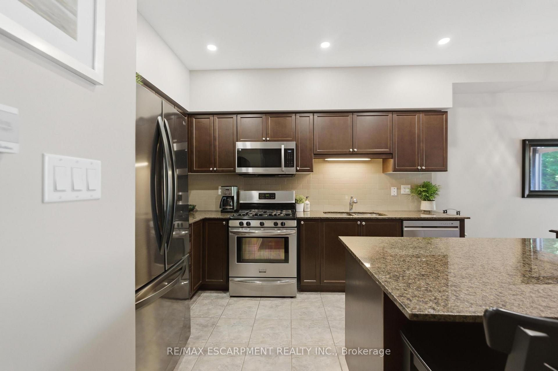Photo 7 of Unit 34, 6 Chestnut Drive, Grimsby, Grimsby West — HOMEH
