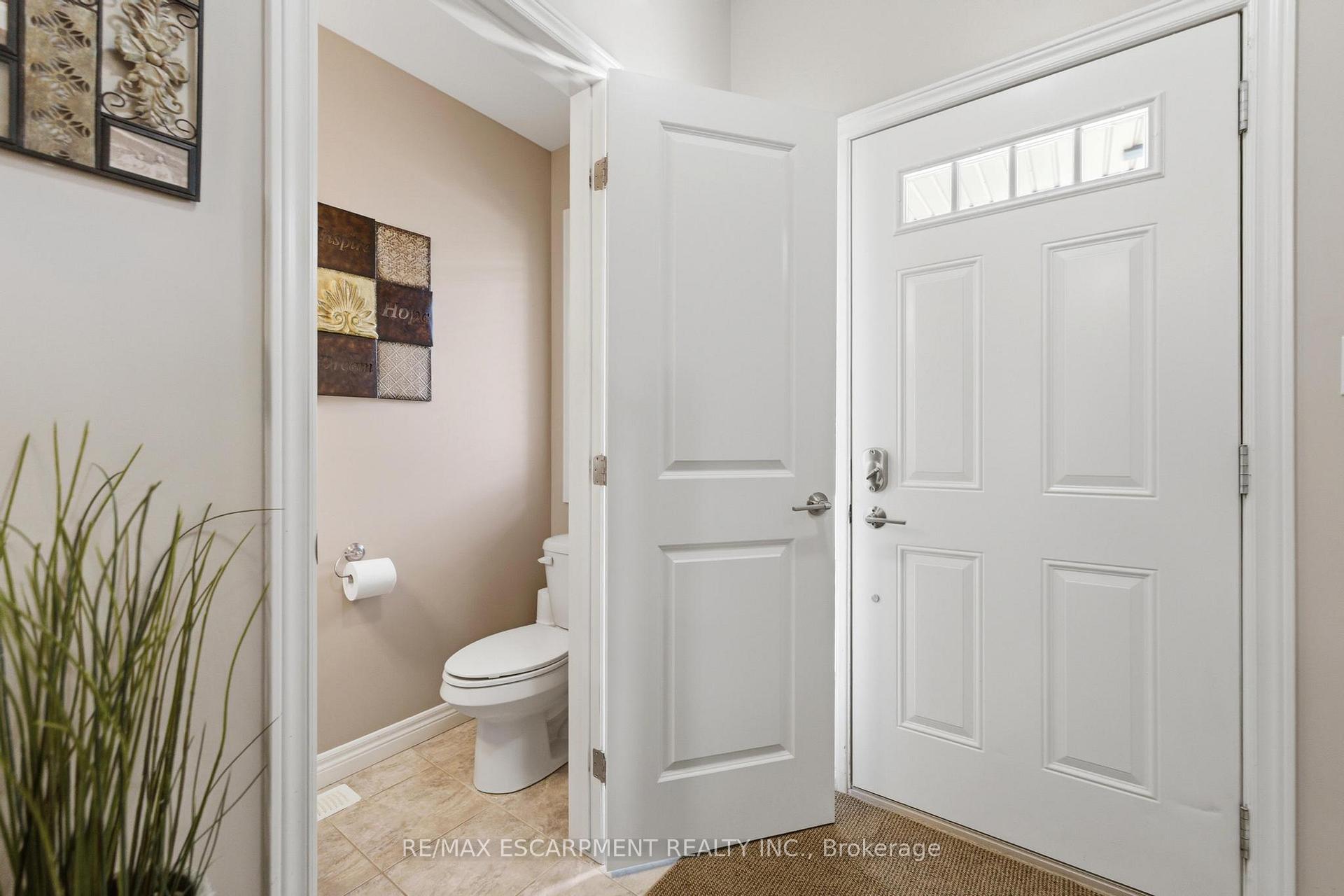 Photo 10 of Unit 34, 6 Chestnut Drive, Grimsby, Grimsby West — HOMEH