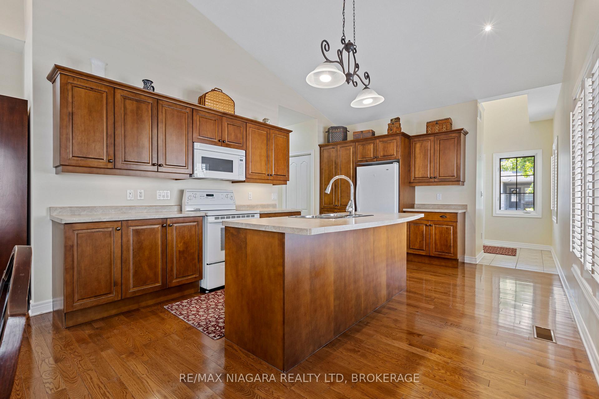 Photo 13 of Unit 33, 1398 Pelham Street, Pelham, Fonthill — HOMEH