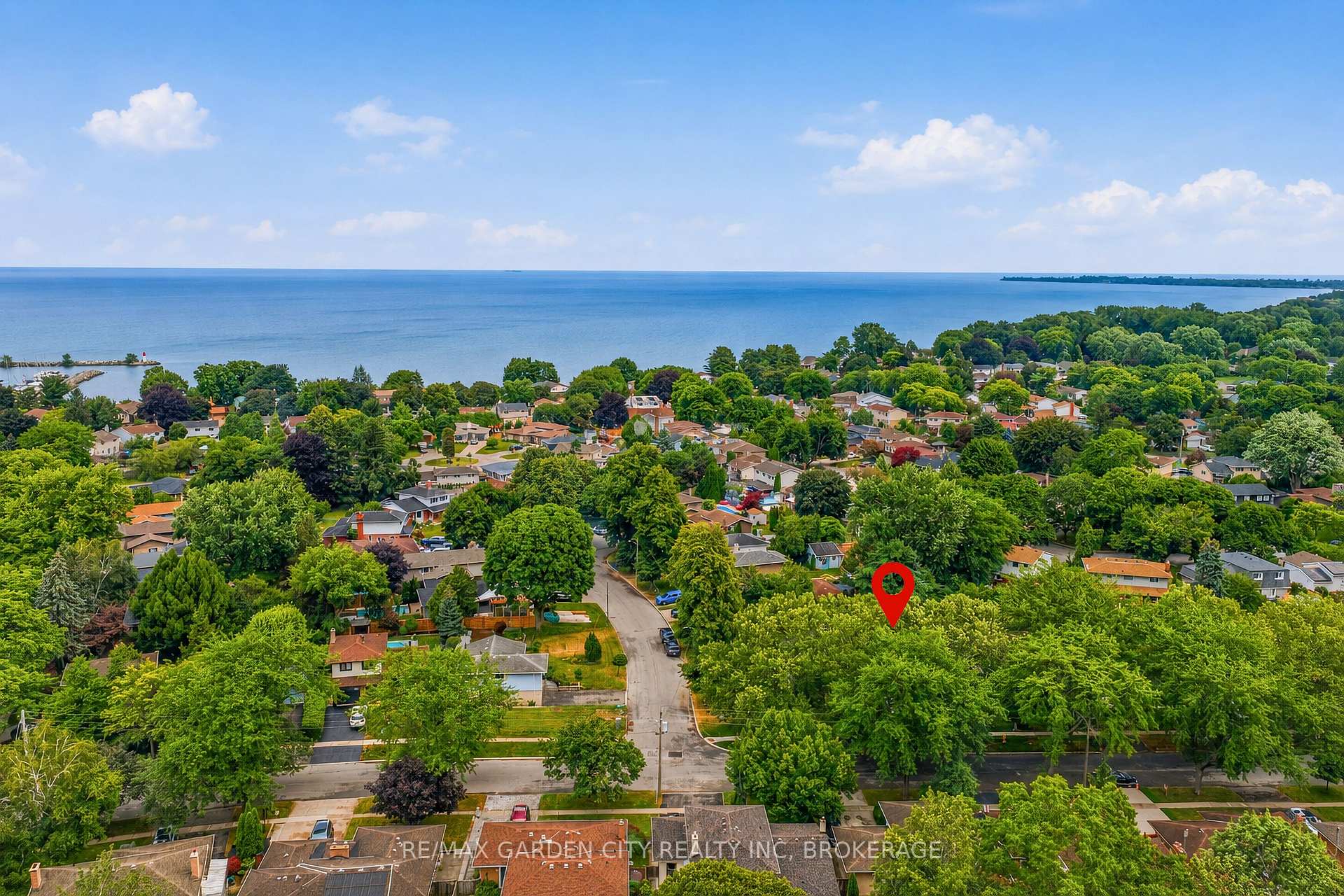 Photo 4 of 11 Kimbermount Drive, St. Catharines, Lakeshore — HOMEH