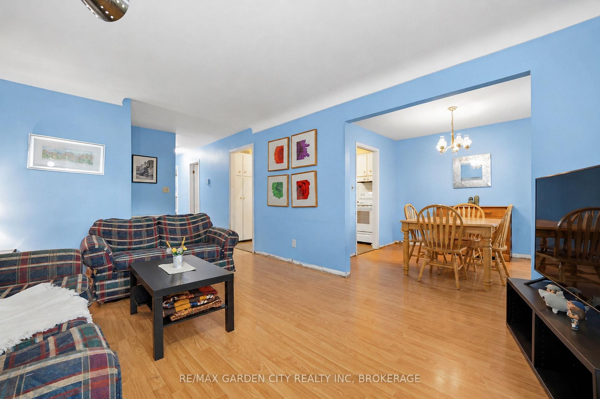Photo 9 of 11 Kimbermount Drive, St. Catharines, Lakeshore — HOMEH