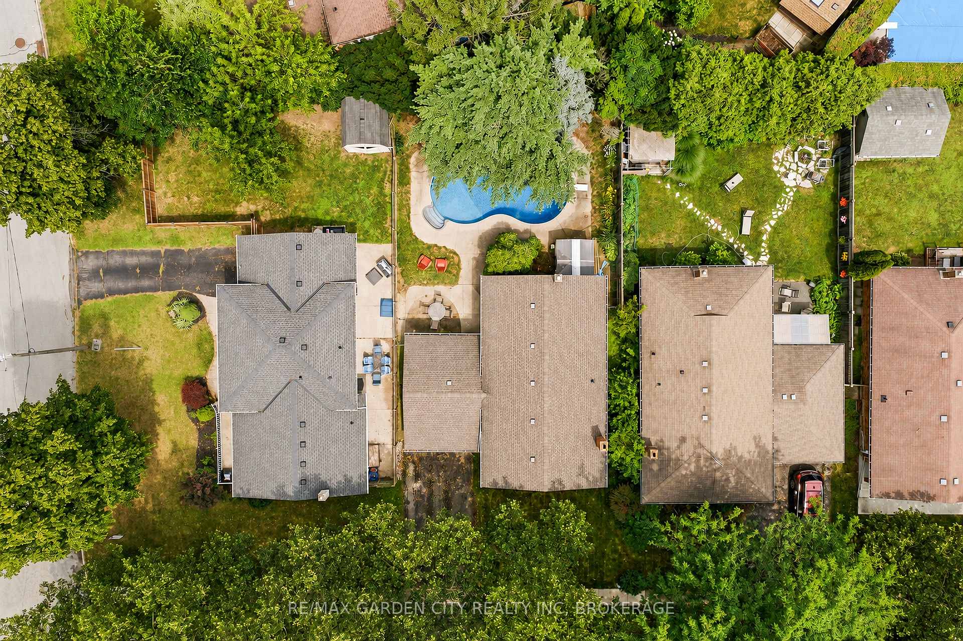 Photo 25 of 11 Kimbermount Drive, St. Catharines, Lakeshore — HOMEH