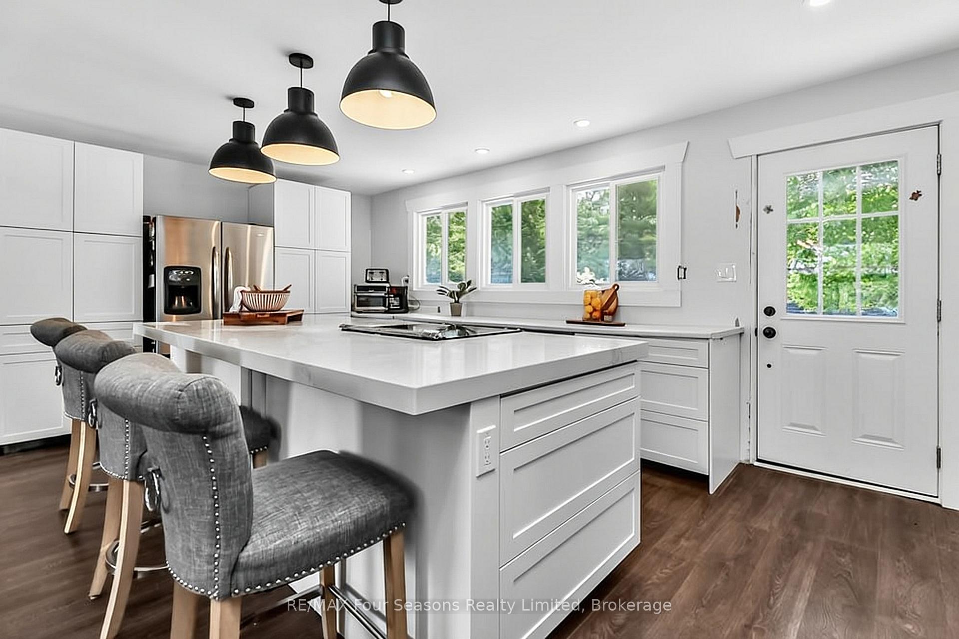 Photo 18 of 7363 Sideroad 33 34 Road, Clearview, Rural Clearview — HOMEH