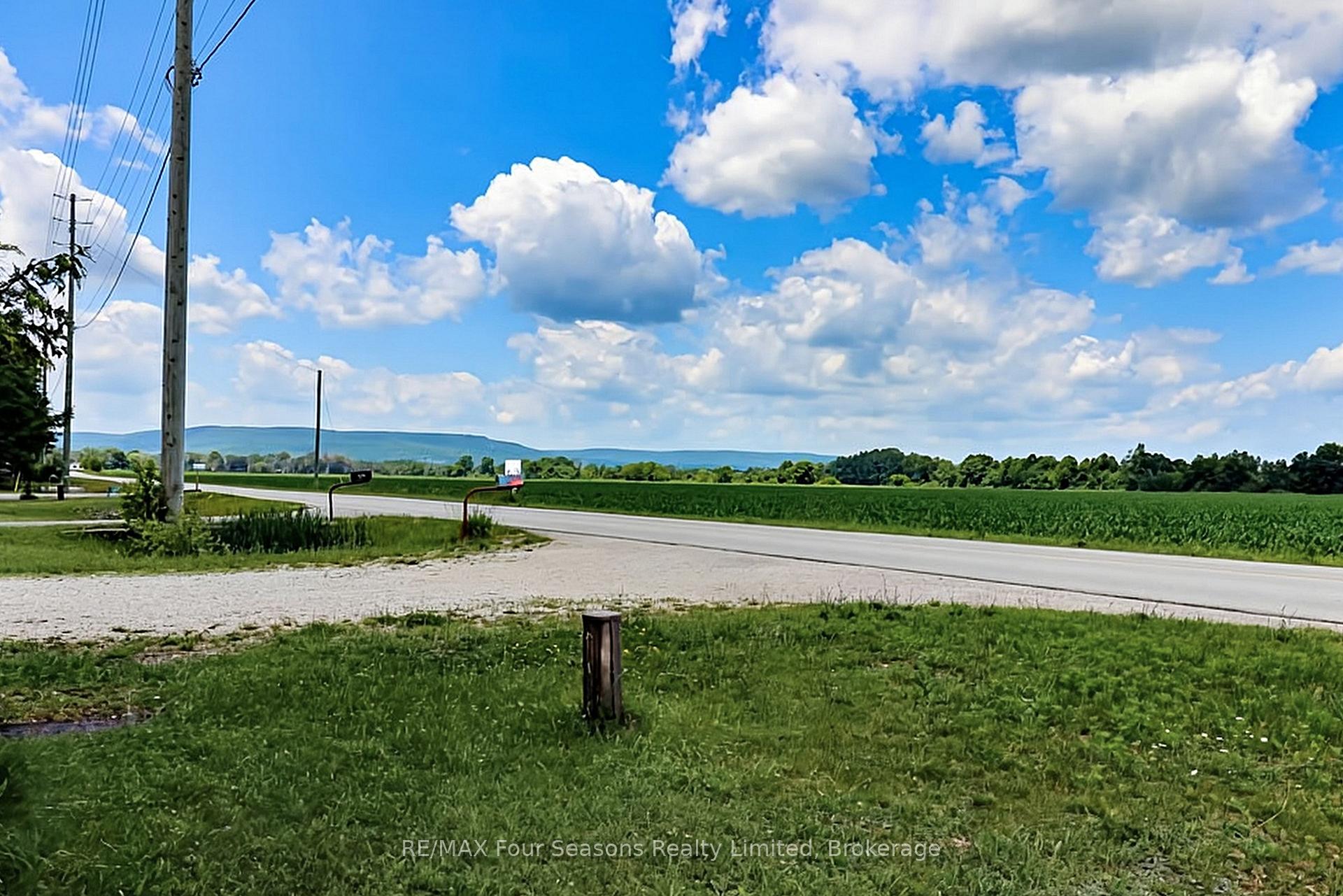 Photo 36 of 7363 Sideroad 33 34 Road, Clearview, Rural Clearview — HOMEH