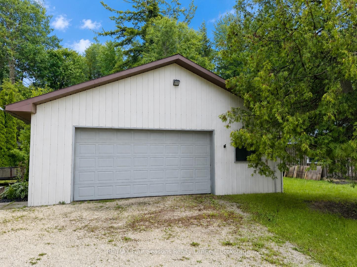 Photo 38 of 7363 Sideroad 33 34 Road, Clearview, Rural Clearview — HOMEH
