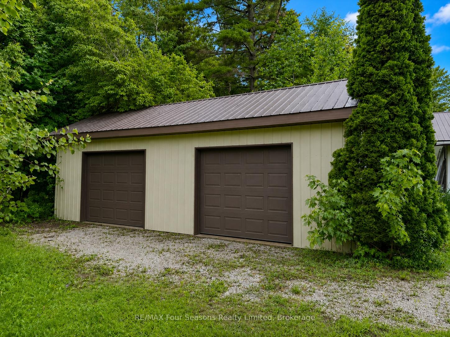 Photo 40 of 7363 Sideroad 33 34 Road, Clearview, Rural Clearview — HOMEH