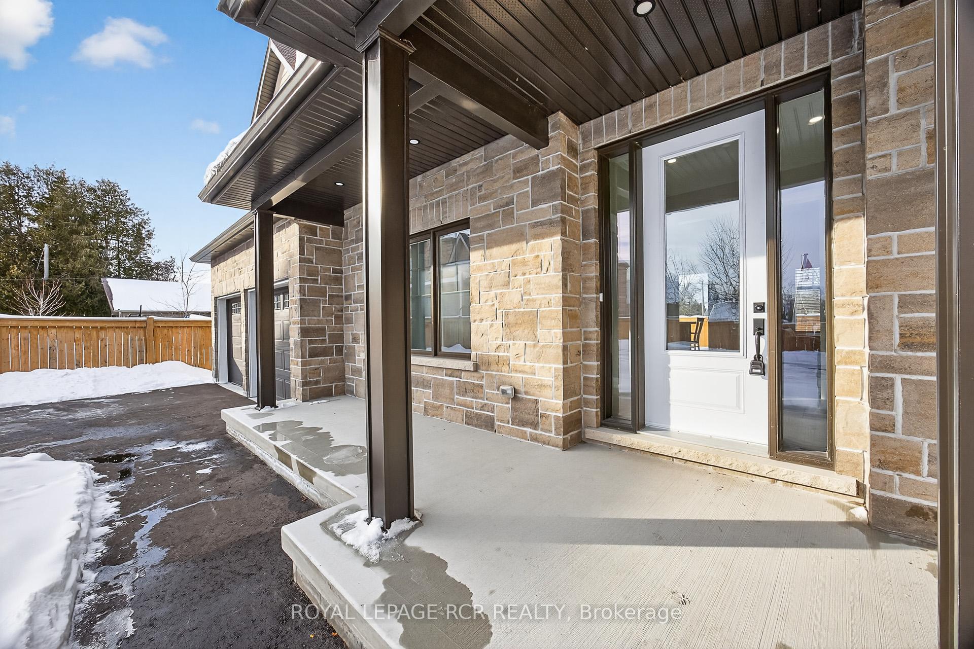 Photo 5 of 28 St. George Street, Georgina, Sutton & Jackson's Point — HOMEH