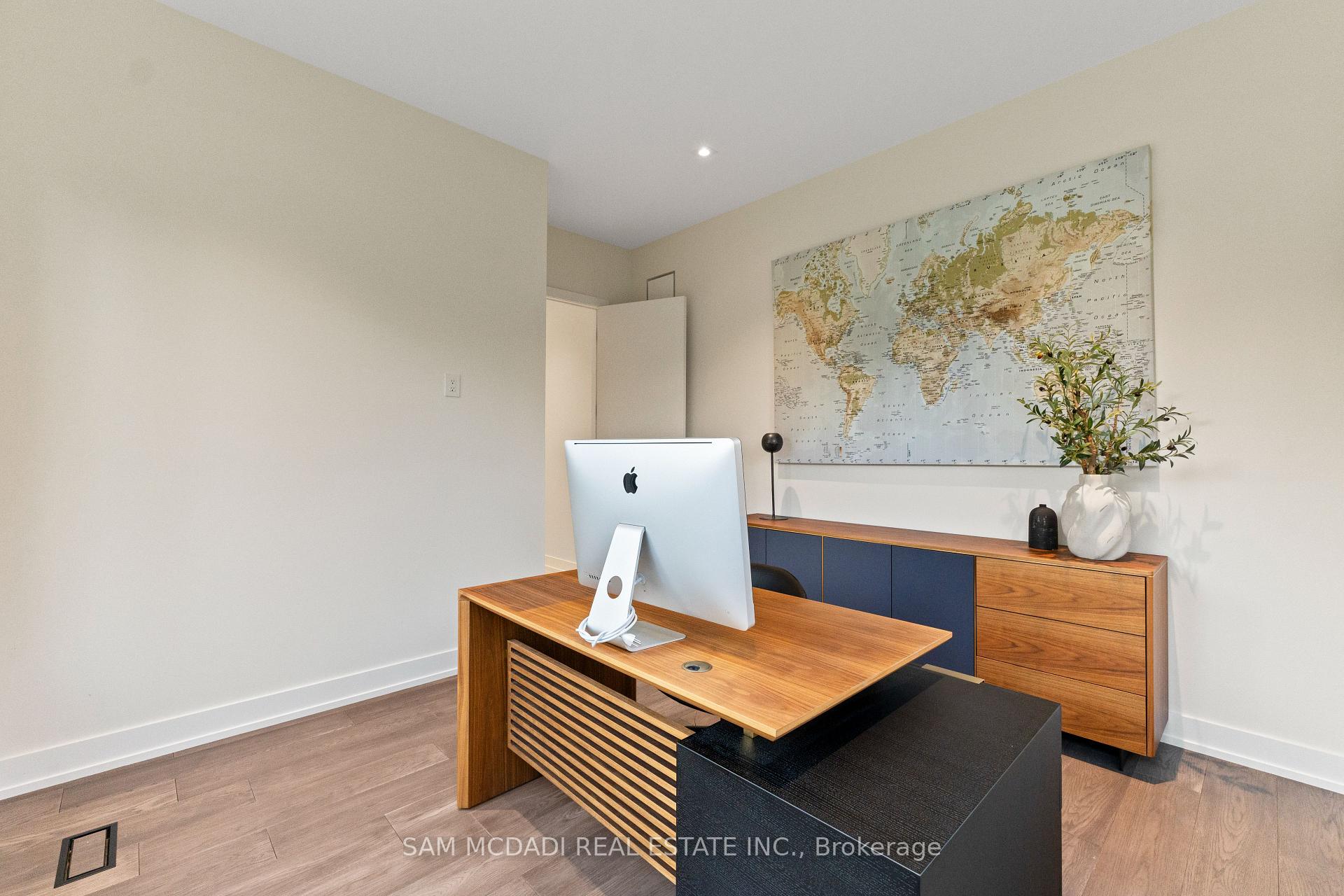 Photo 5 of 2075 Shawanaga Trail, Mississauga, Sheridan — HOMEH