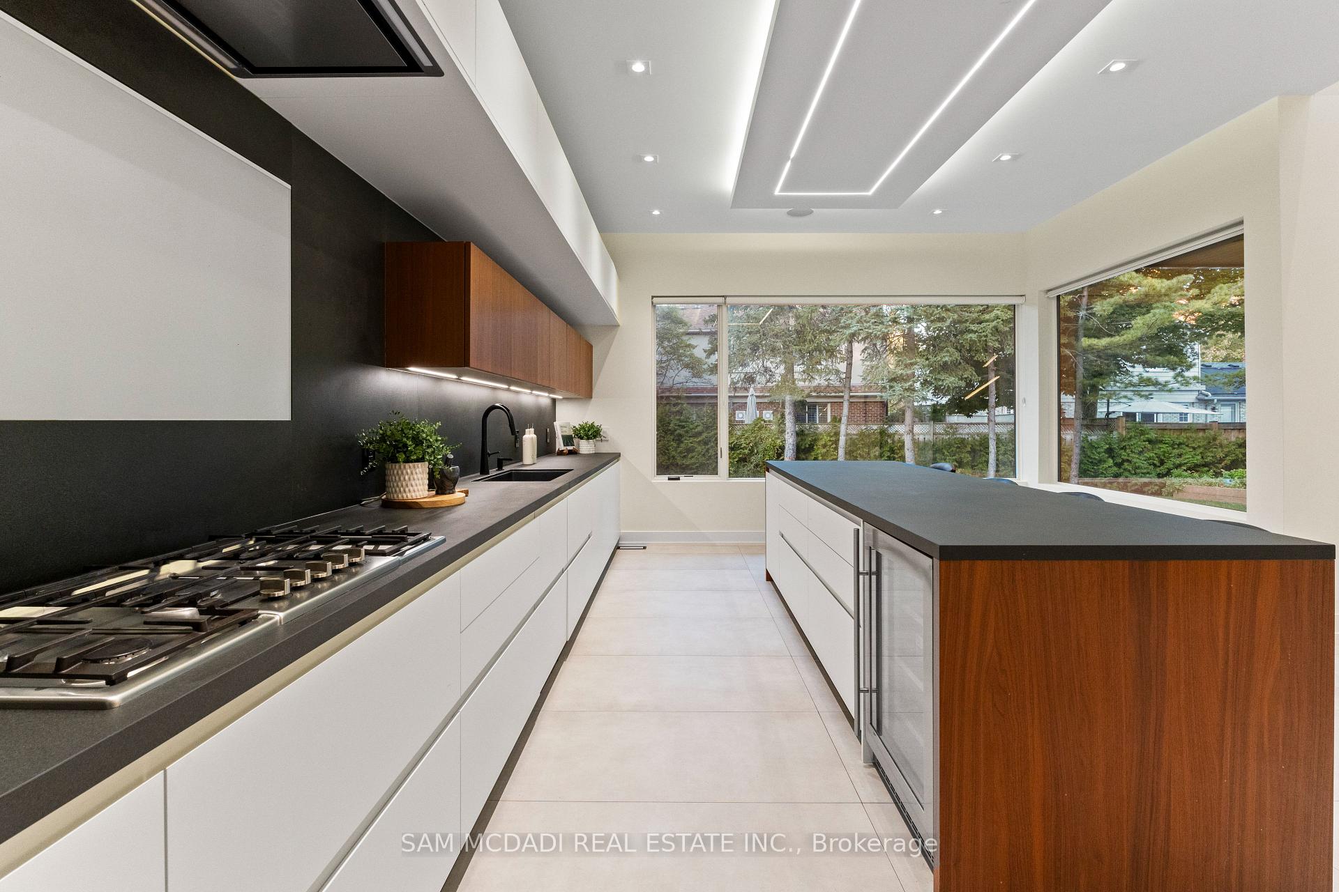 Photo 14 of 2075 Shawanaga Trail, Mississauga, Sheridan — HOMEH