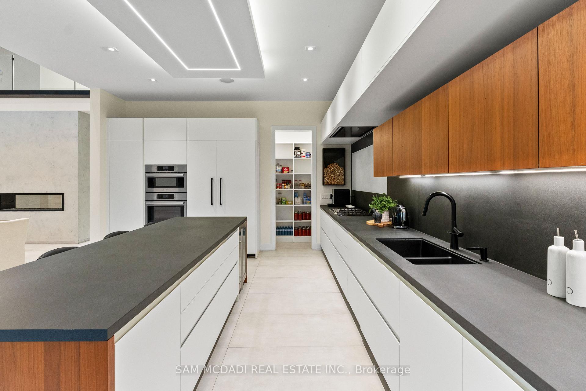 Photo 15 of 2075 Shawanaga Trail, Mississauga, Sheridan — HOMEH