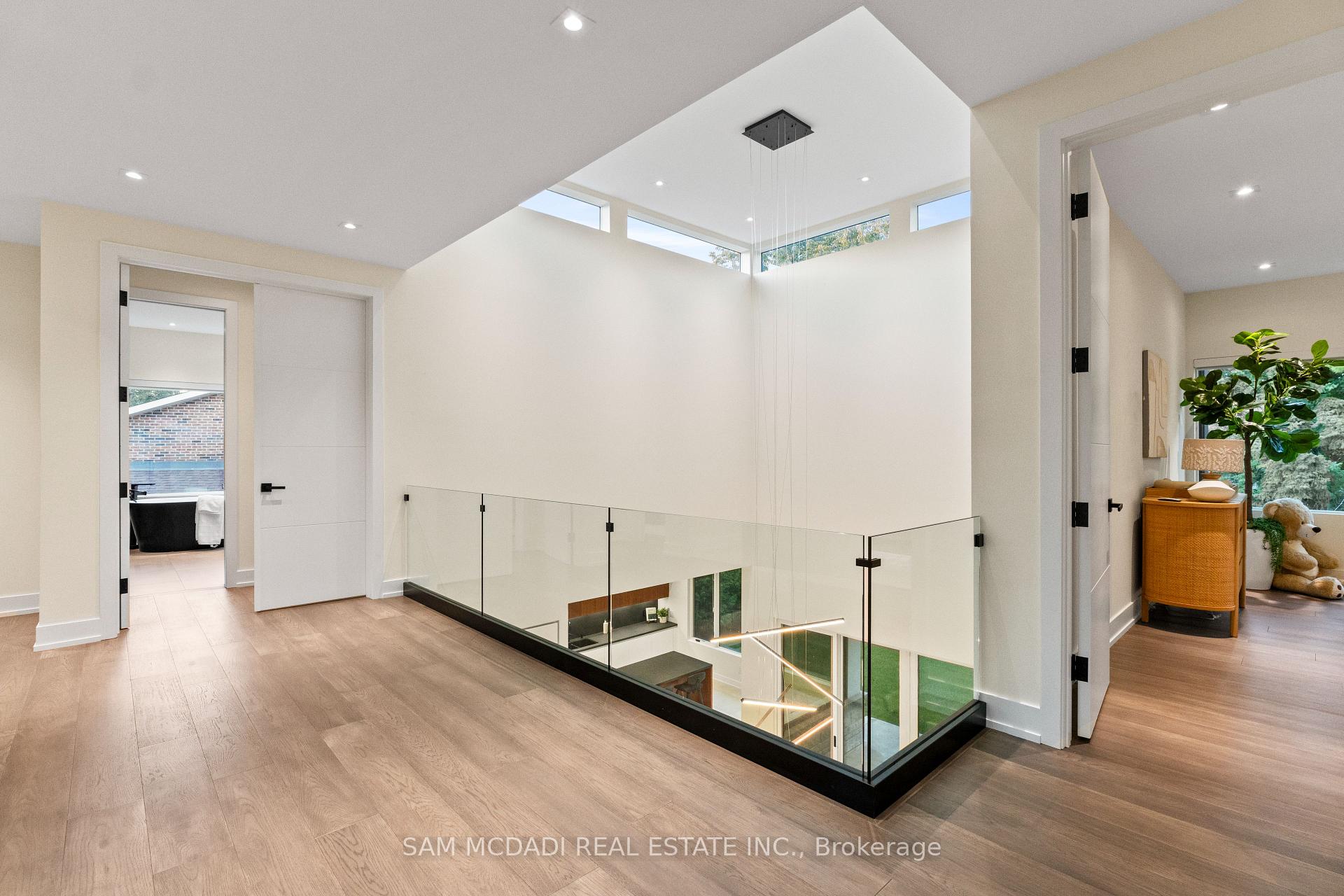 Photo 27 of 2075 Shawanaga Trail, Mississauga, Sheridan — HOMEH