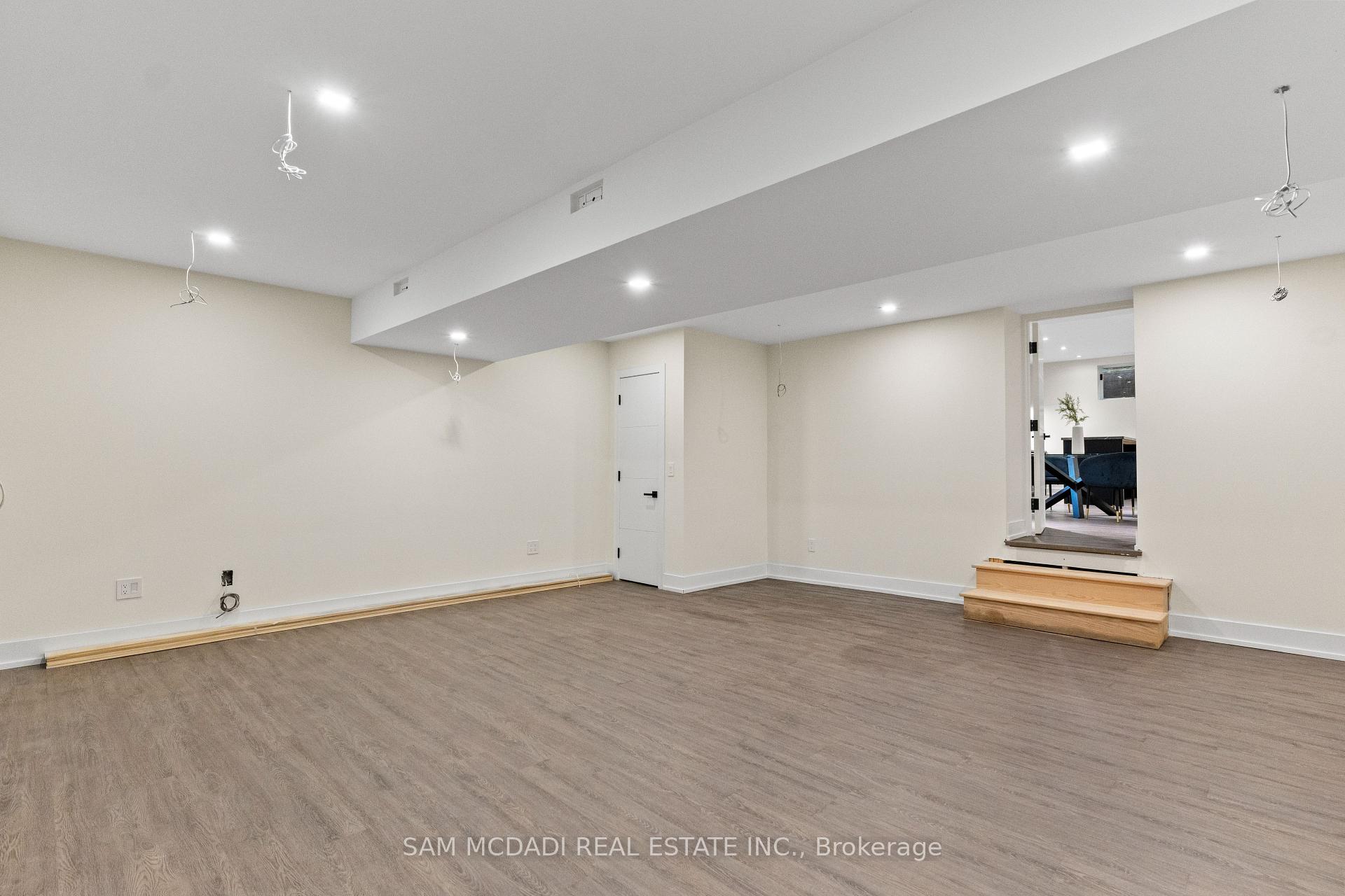Photo 40 of 2075 Shawanaga Trail, Mississauga, Sheridan — HOMEH