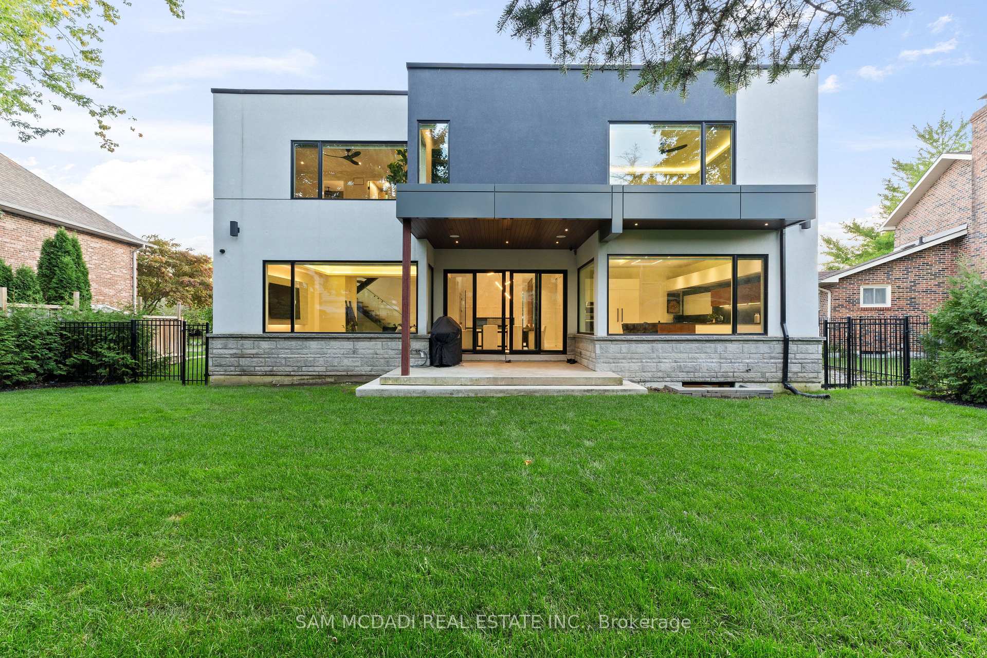 Photo 47 of 2075 Shawanaga Trail, Mississauga, Sheridan — HOMEH