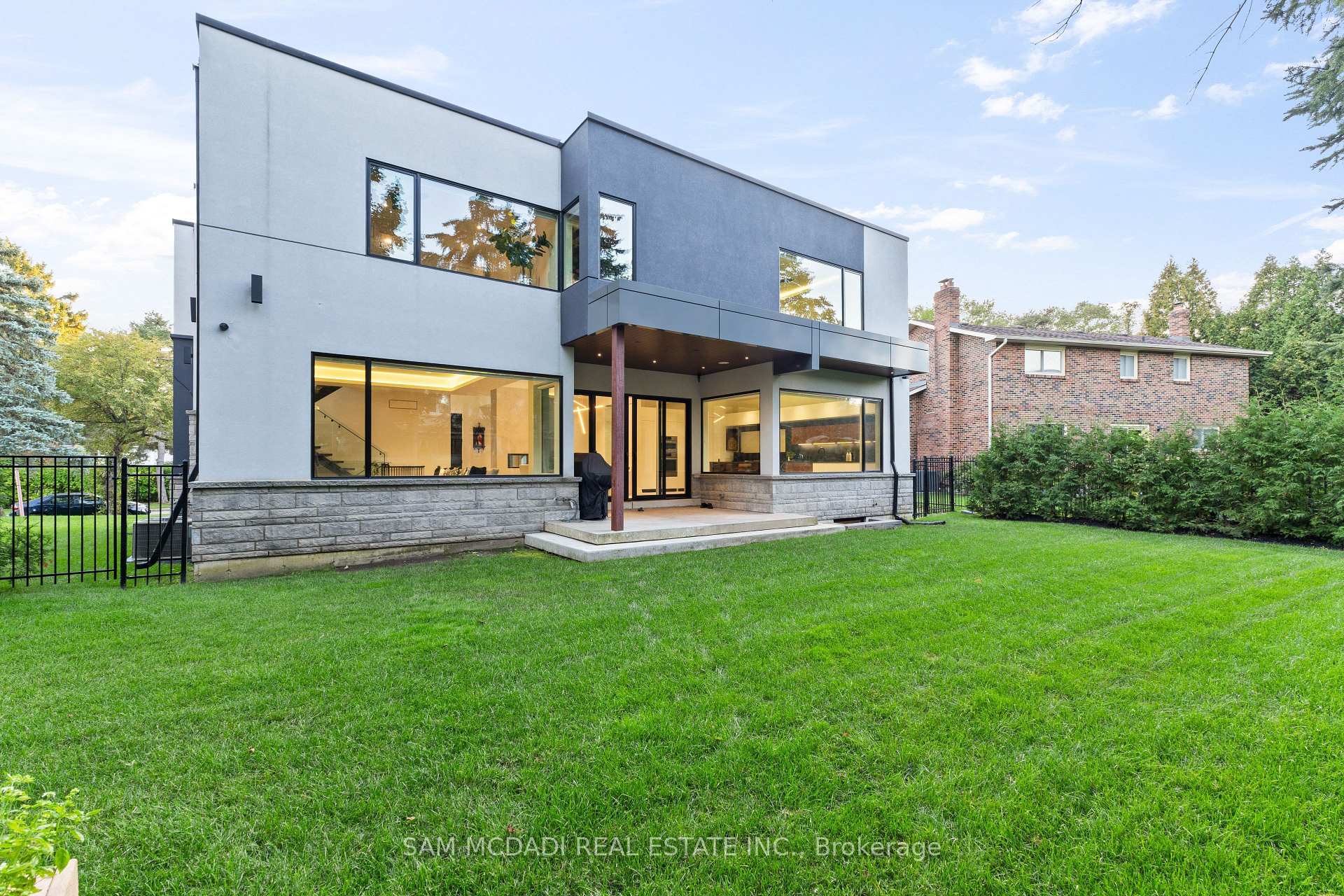 Photo 48 of 2075 Shawanaga Trail, Mississauga, Sheridan — HOMEH