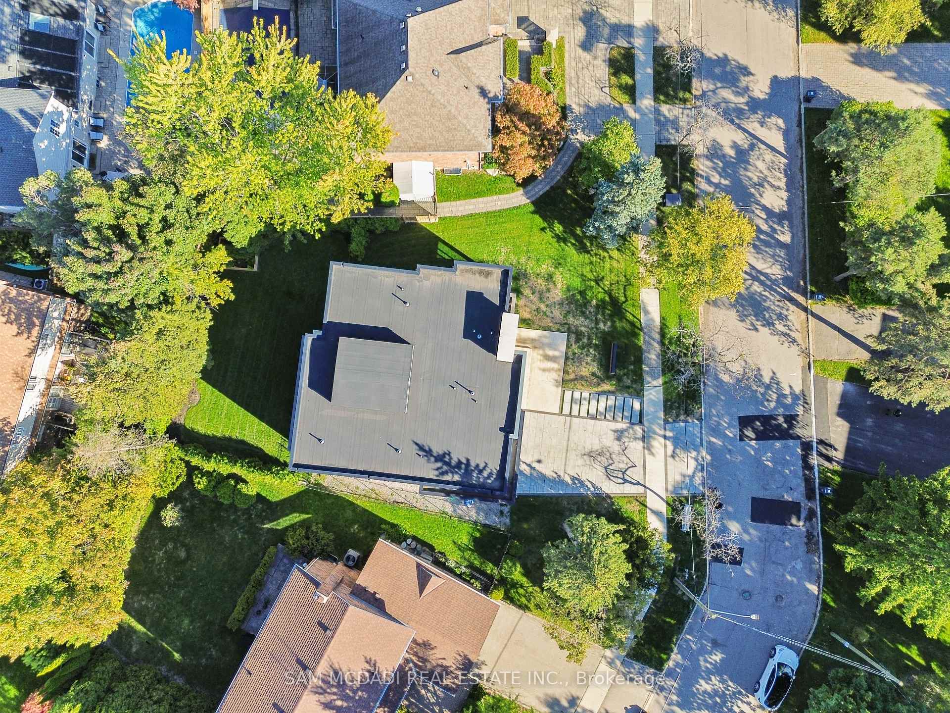 Photo 49 of 2075 Shawanaga Trail, Mississauga, Sheridan — HOMEH