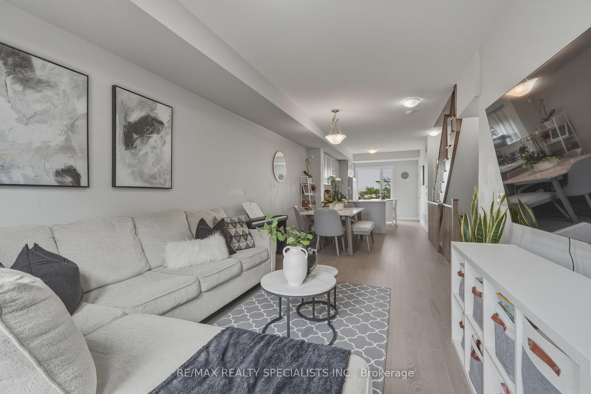 Photo 7 of Unit 20, 348 Wheat Boom Drive, Oakville, Joshua Meadows — HOMEH