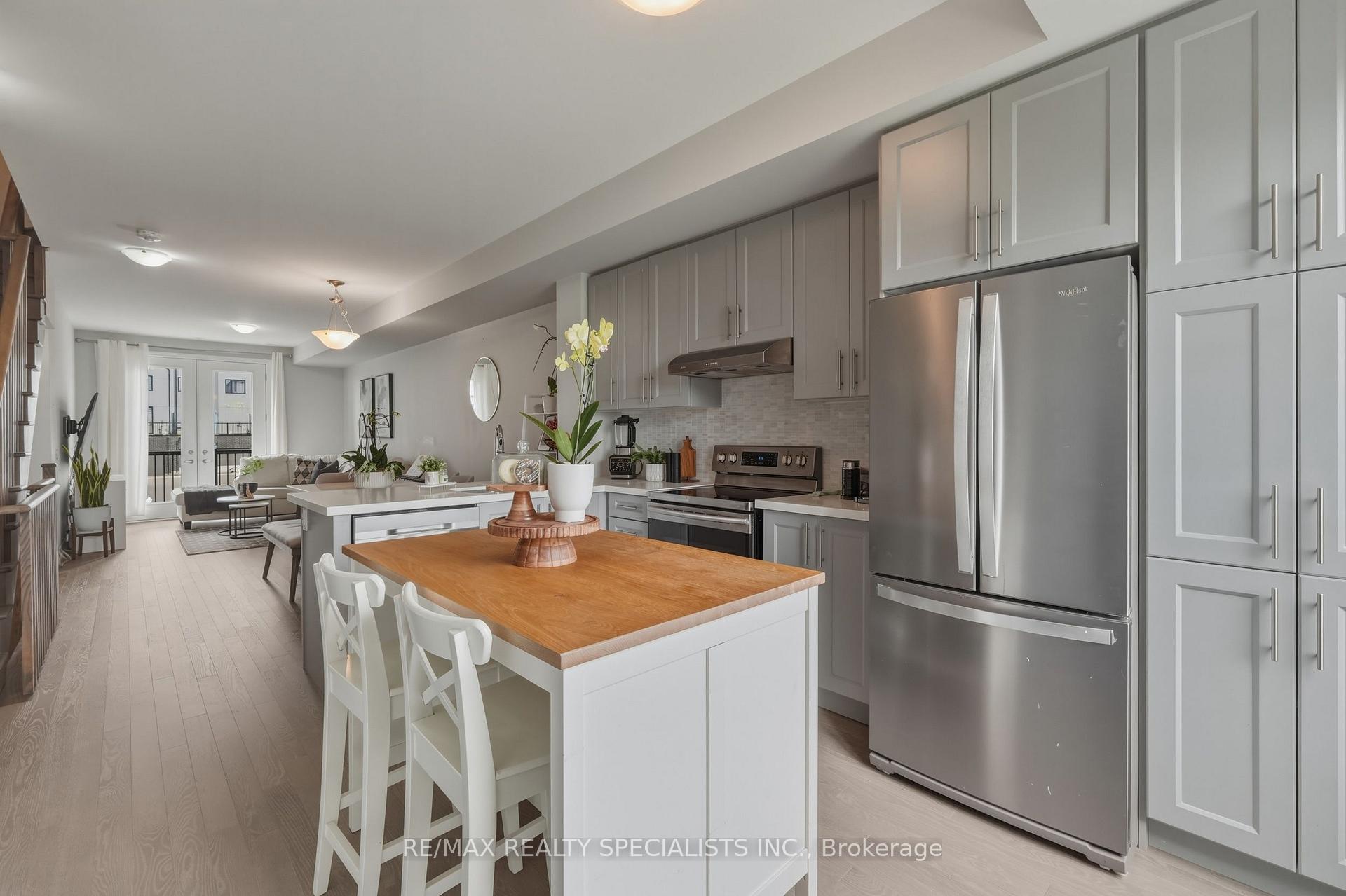 Photo 11 of Unit 20, 348 Wheat Boom Drive, Oakville, Joshua Meadows — HOMEH