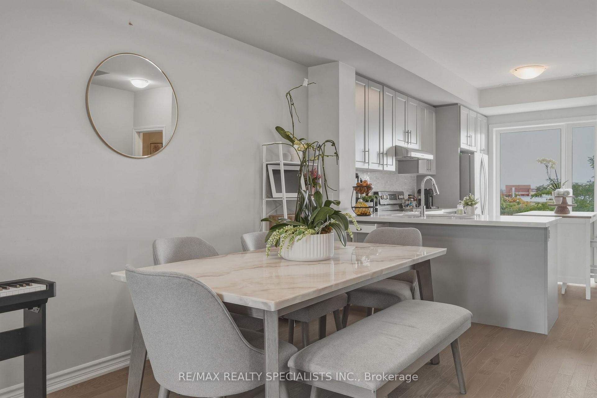 Photo 13 of Unit 20, 348 Wheat Boom Drive, Oakville, Joshua Meadows — HOMEH