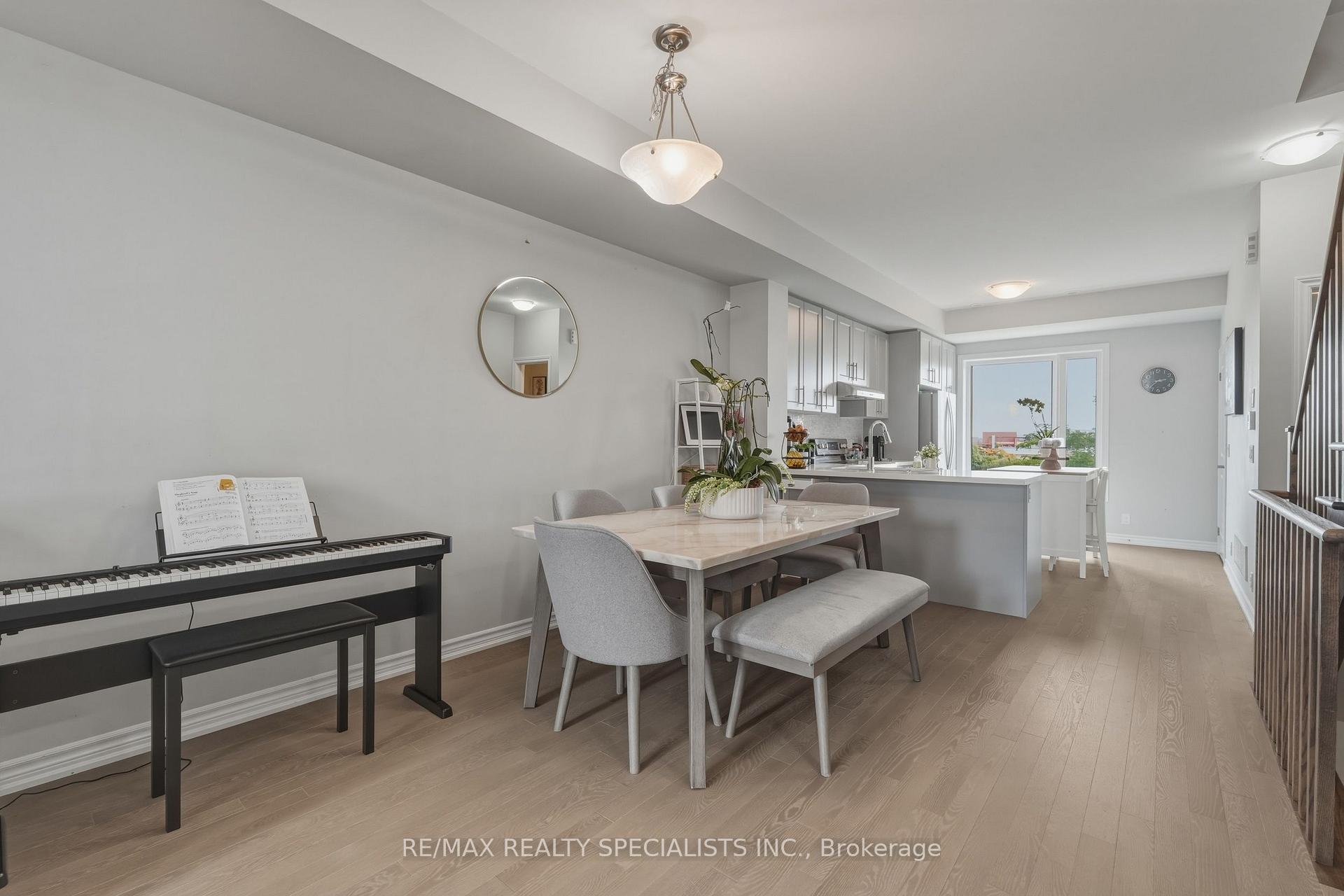 Photo 14 of Unit 20, 348 Wheat Boom Drive, Oakville, Joshua Meadows — HOMEH