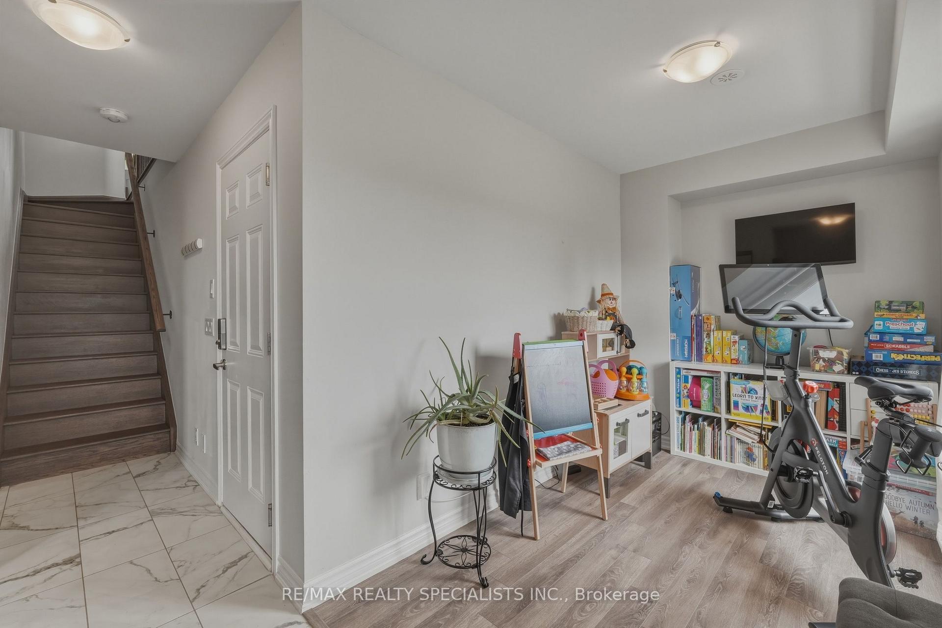 Photo 28 of Unit 20, 348 Wheat Boom Drive, Oakville, Joshua Meadows — HOMEH