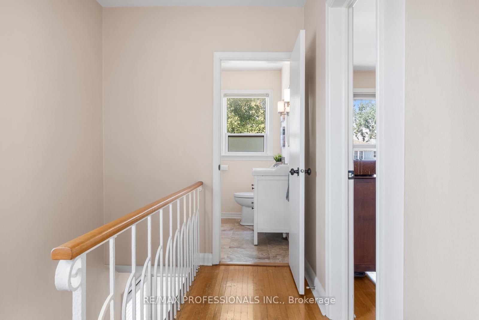 Photo 19 of 21 Brendwin Road, Toronto, Rockcliffe-Smythe — HOMEH