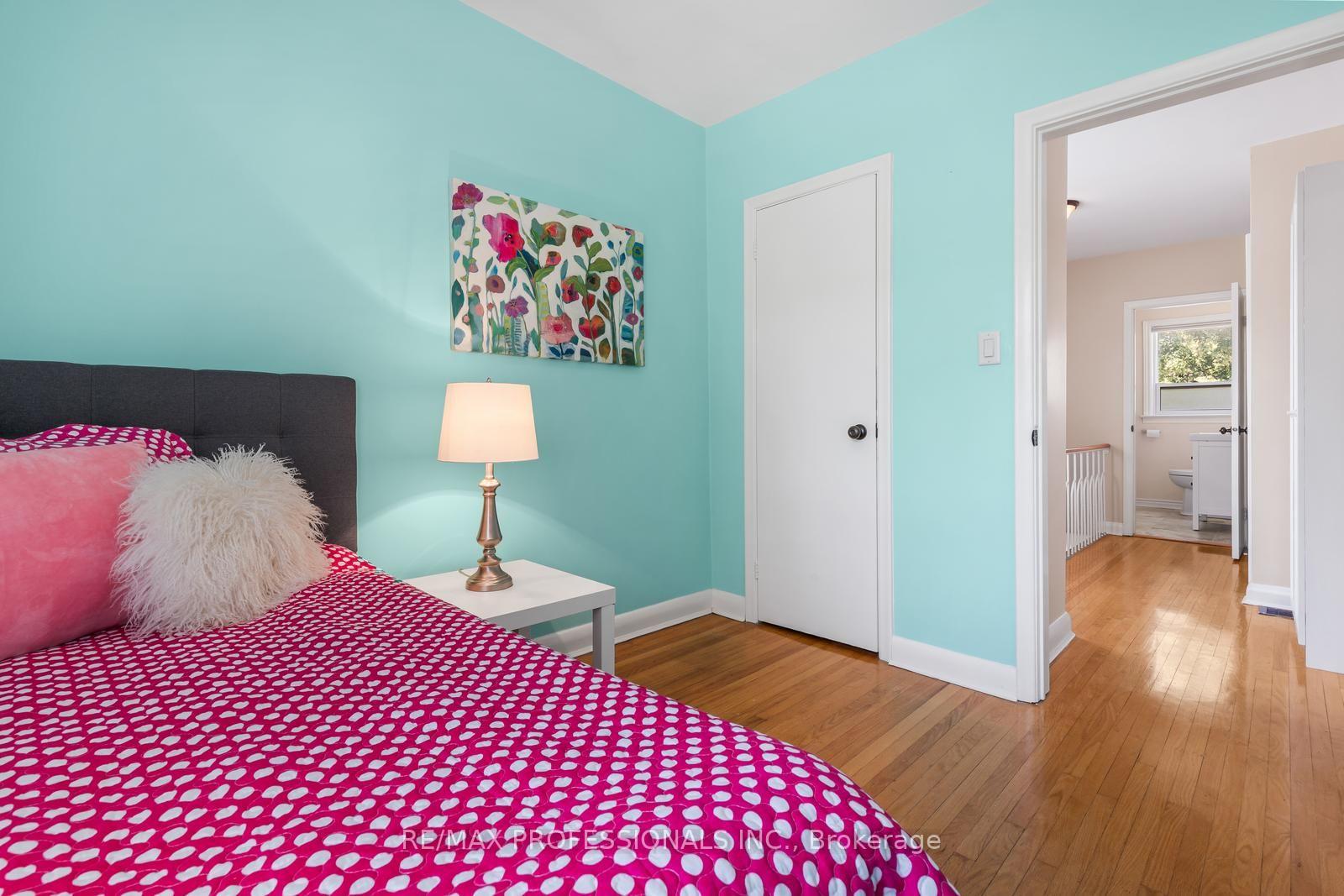Photo 26 of 21 Brendwin Road, Toronto, Rockcliffe-Smythe — HOMEH