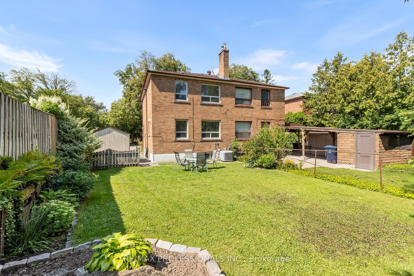 Photo 33 of 21 Brendwin Road, Toronto, Rockcliffe-Smythe — HOMEH