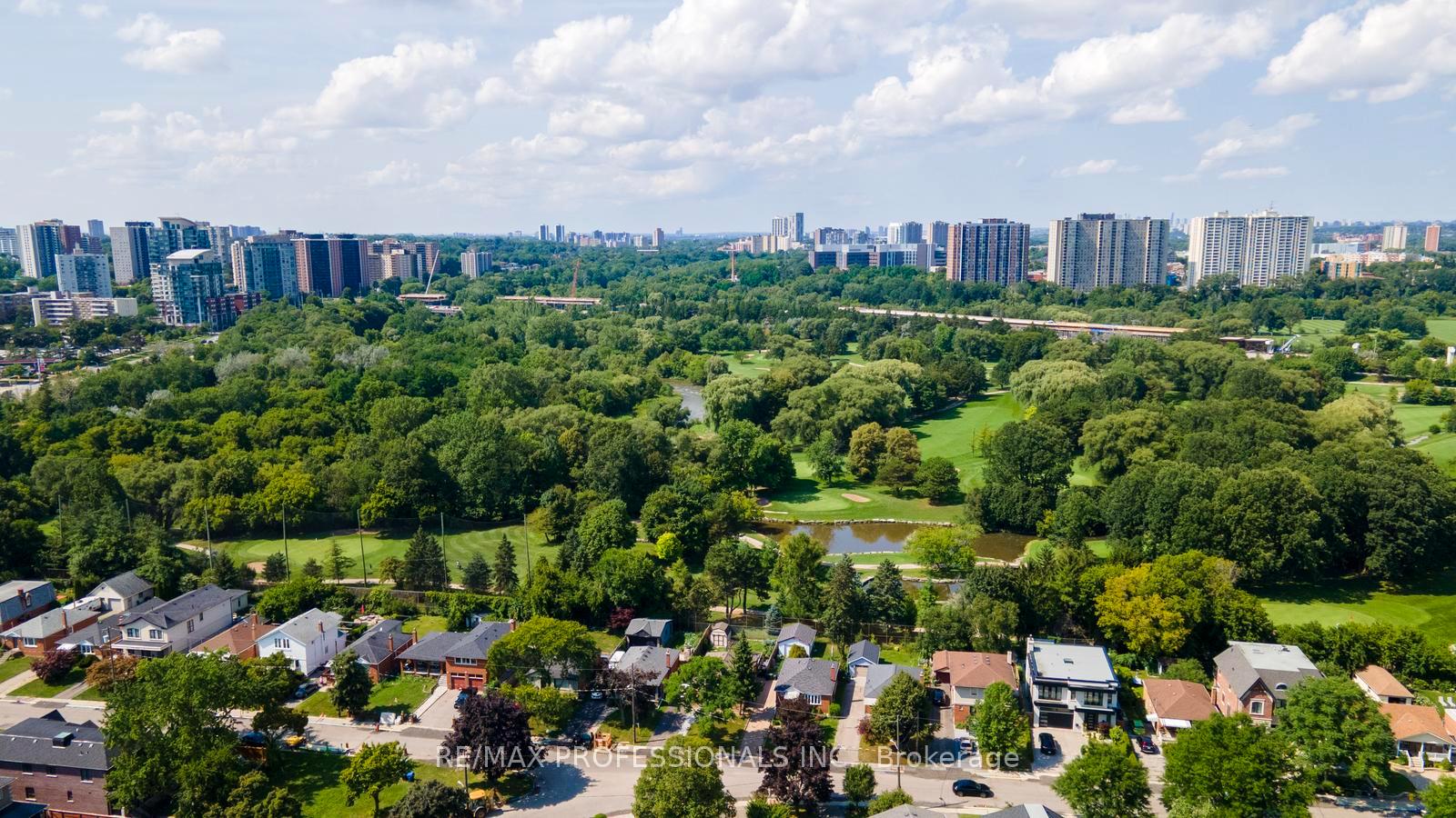 Photo 50 of 21 Brendwin Road, Toronto, Rockcliffe-Smythe — HOMEH
