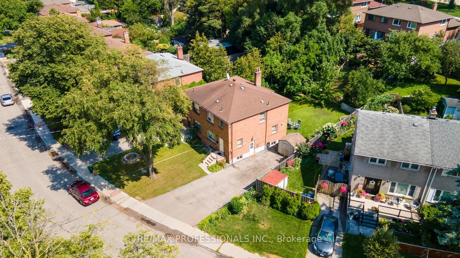 Photo 40 of 21 Brendwin Road, Toronto, Rockcliffe-Smythe — HOMEH
