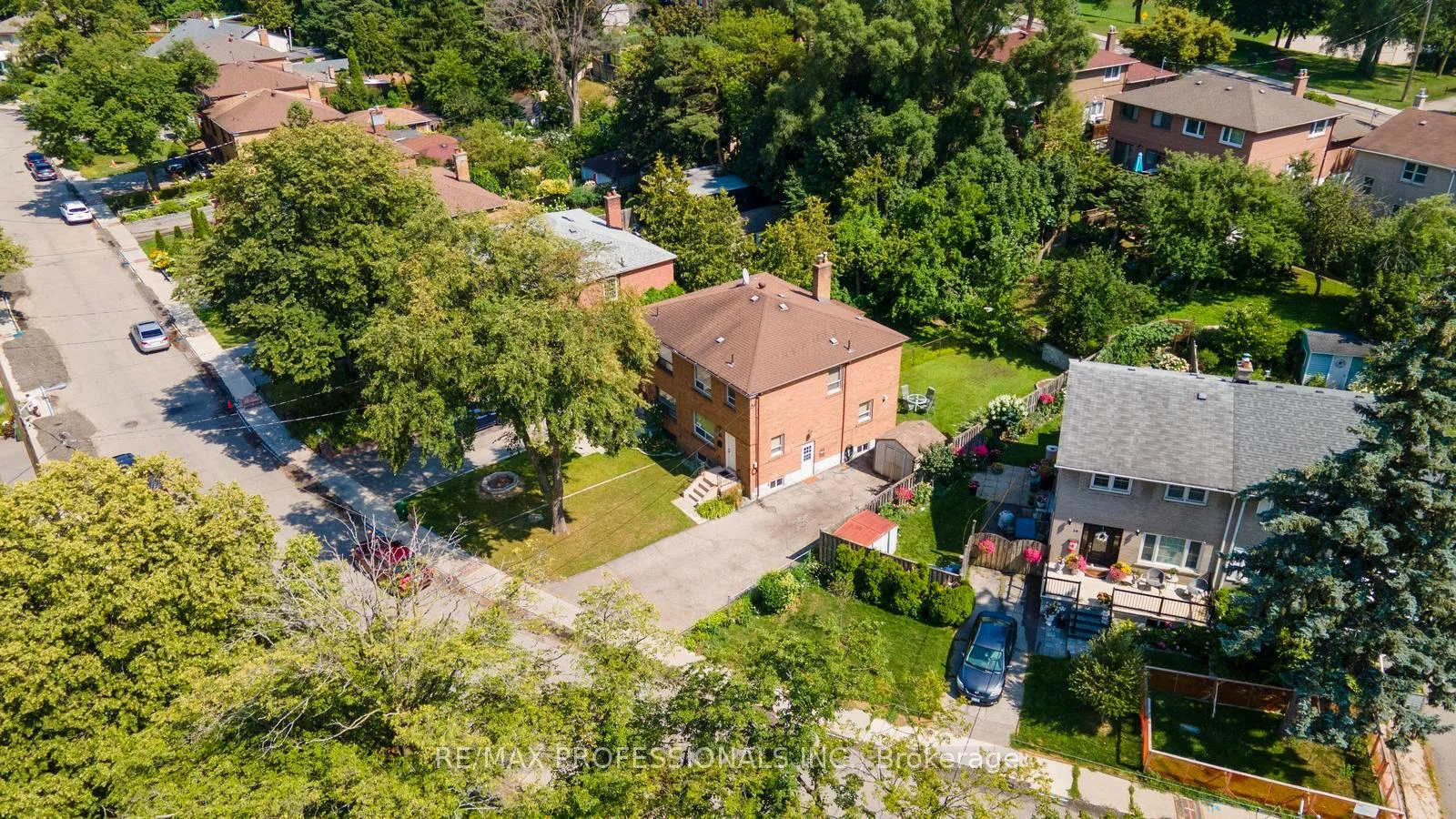 Photo 41 of 21 Brendwin Road, Toronto, Rockcliffe-Smythe — HOMEH