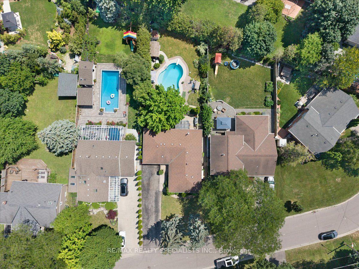 Photo 45 of 63 Suburban Drive, Mississauga, Streetsville — HOMEH