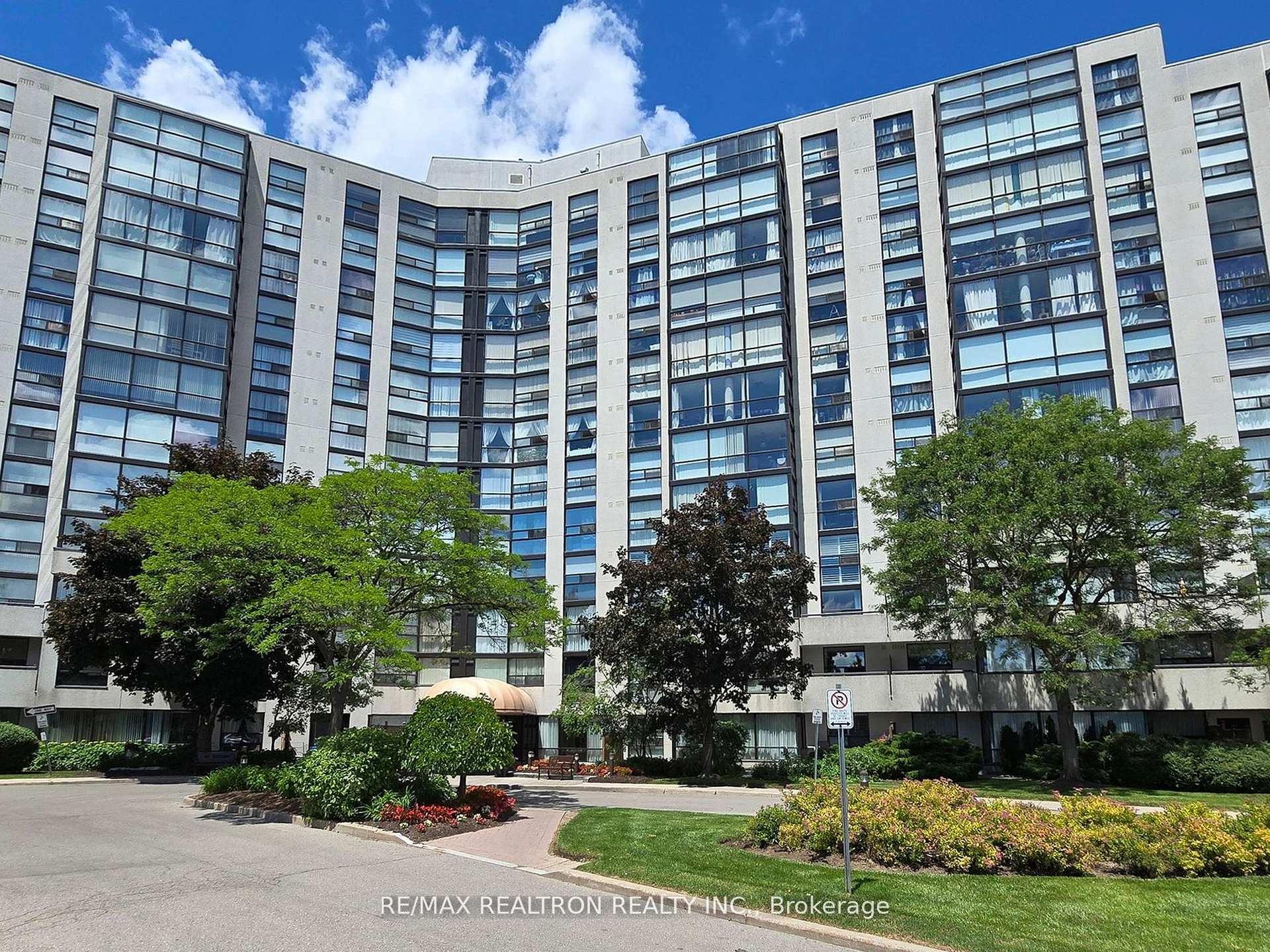 Photo of Unit 1015, 40 Harding Boulevard W