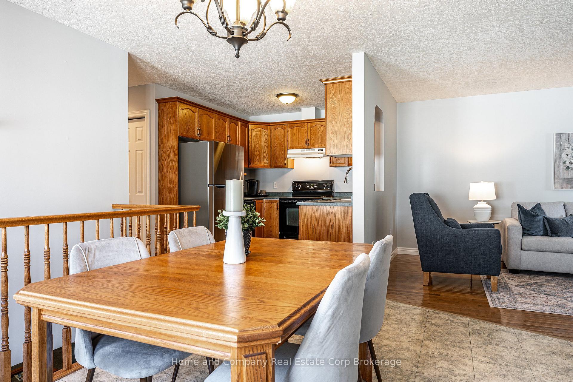 Photo 10 of 402 Douglas Street, Stratford — HOMEH