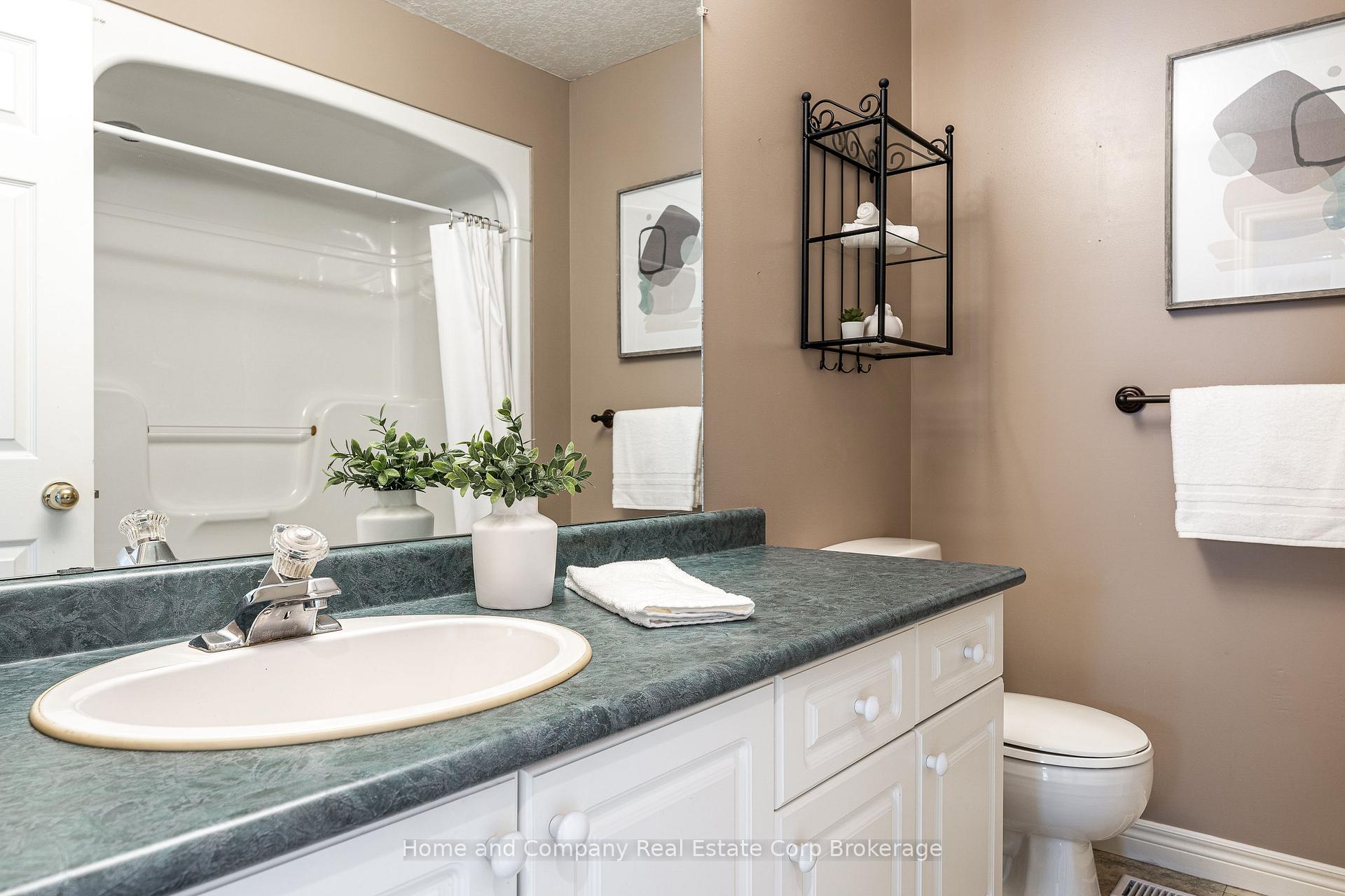 Photo 16 of 402 Douglas Street, Stratford — HOMEH