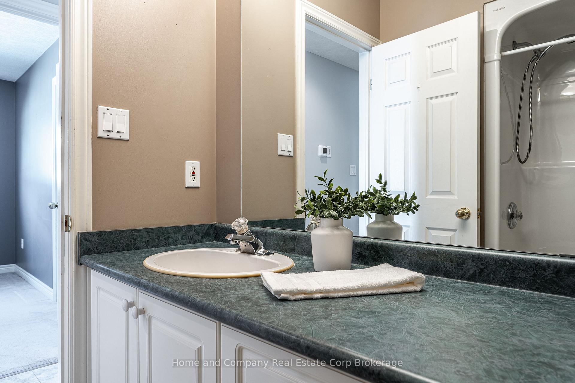 Photo 17 of 402 Douglas Street, Stratford — HOMEH