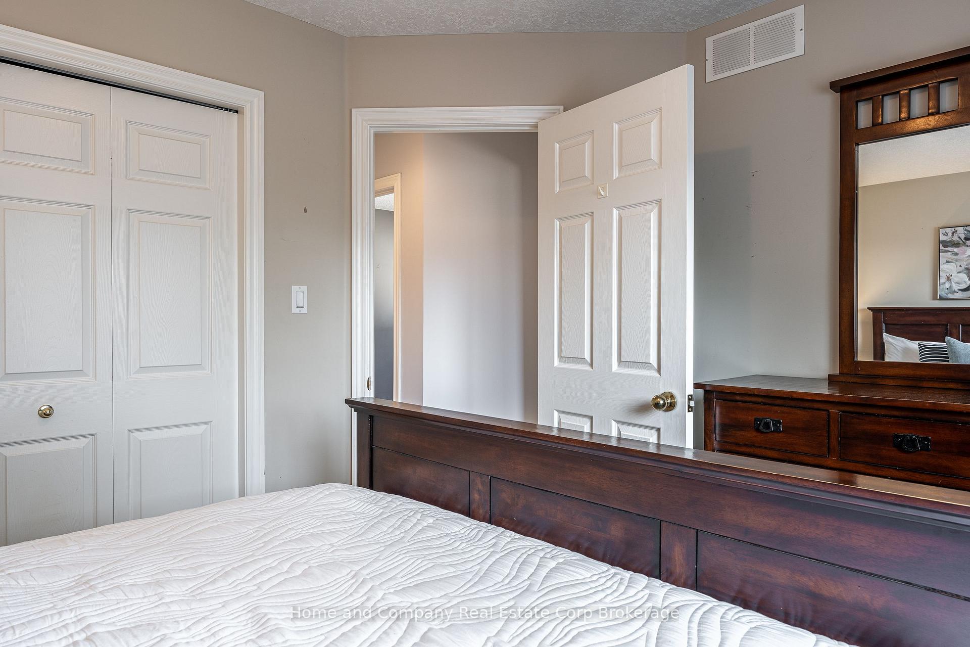 Photo 21 of 402 Douglas Street, Stratford — HOMEH