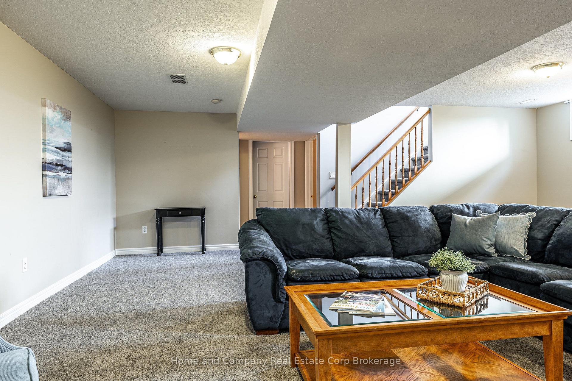 Photo 27 of 402 Douglas Street, Stratford — HOMEH