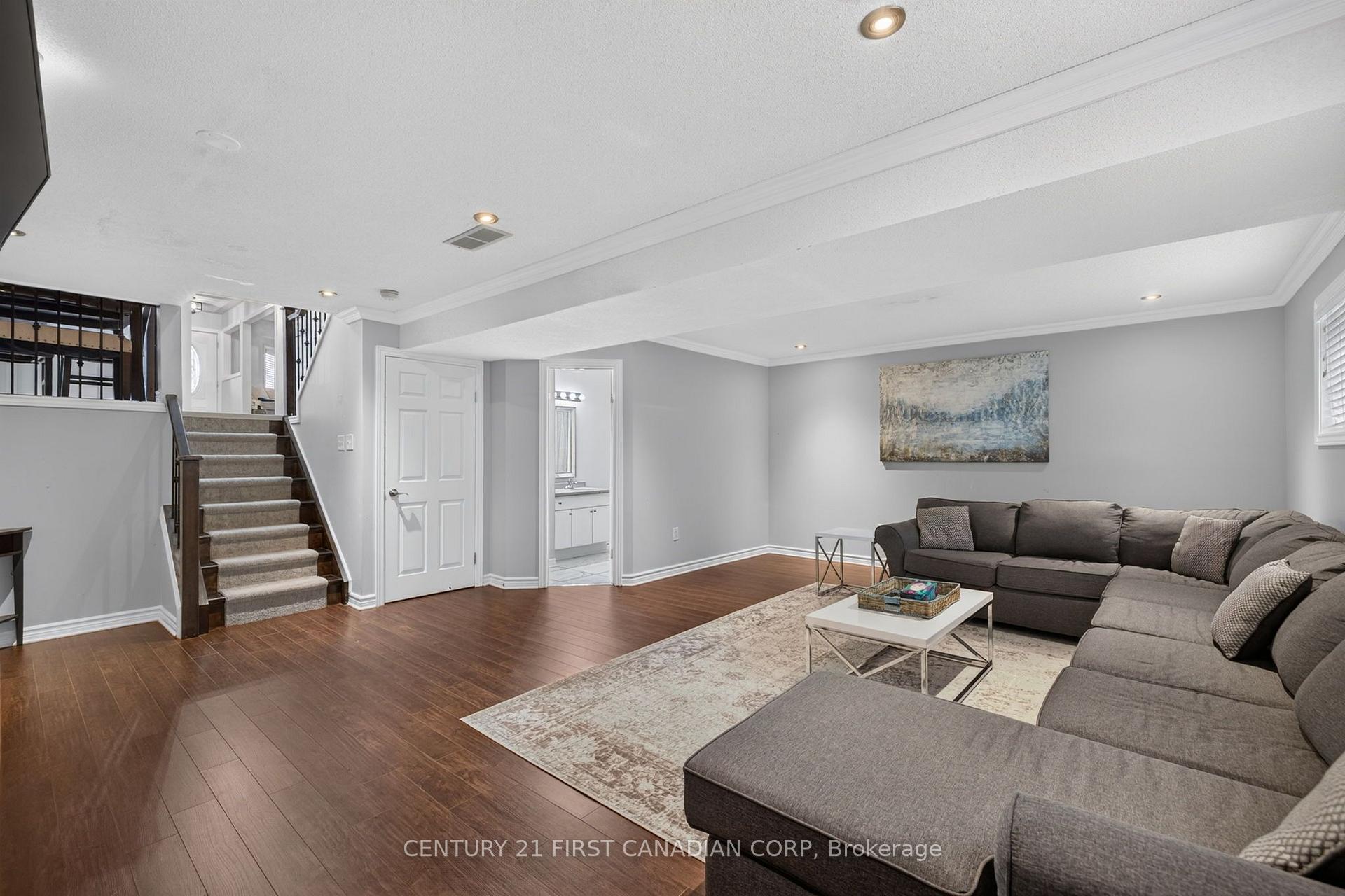Photo 34 of 14 Kristina Crescent, London, South X — HOMEH