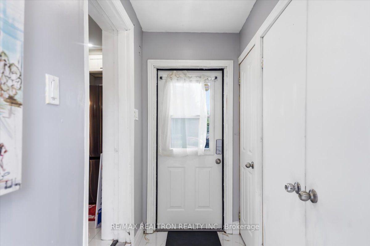 Photo 18 of 25 Simcoe Street, Orillia — HOMEH