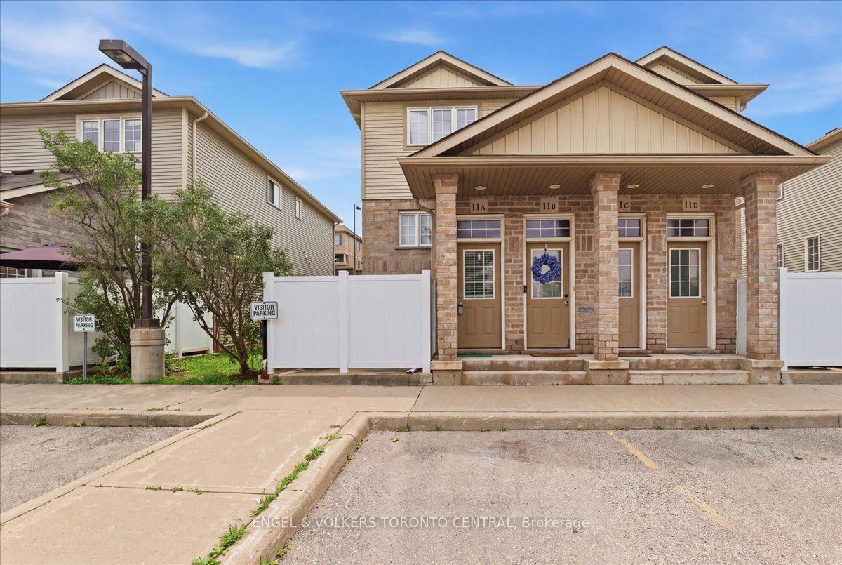 Photo 2 of Unit 11A, 240 Westmeadow Drive, Kitchener, Highland West — HOMEH